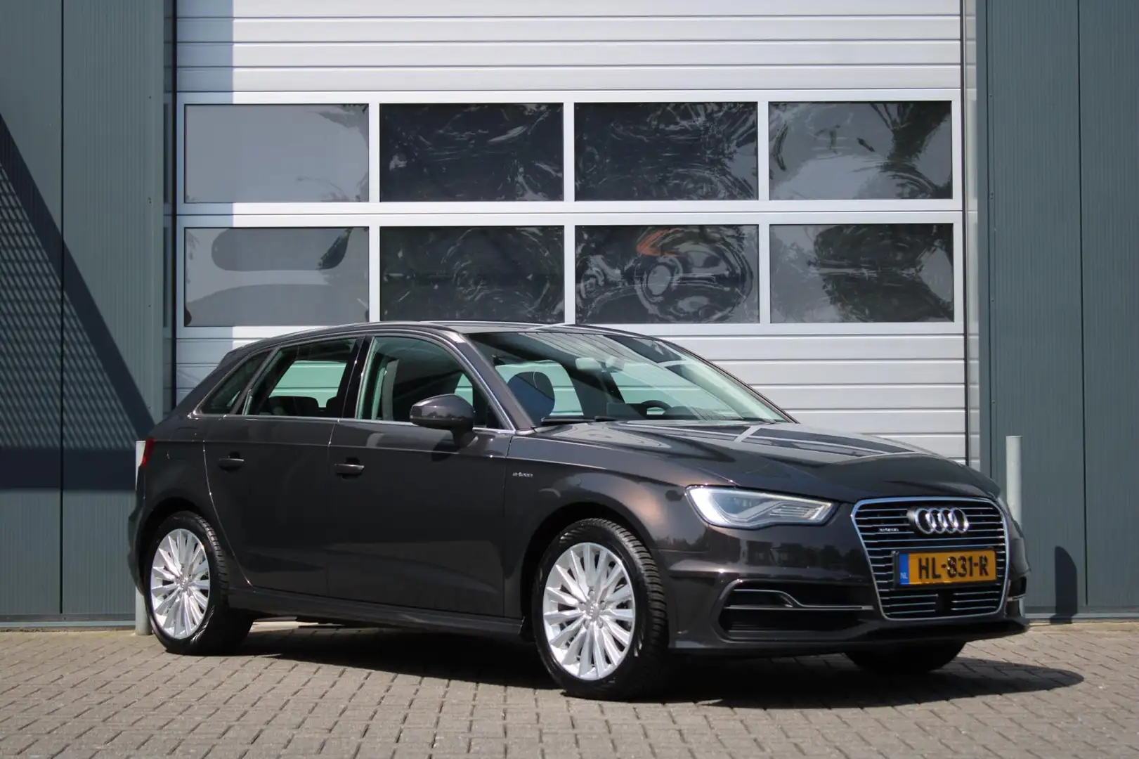 Audi A3 Sportback 1.4 e-tron PHEV Attraction Pro Line plus Brun - 1
