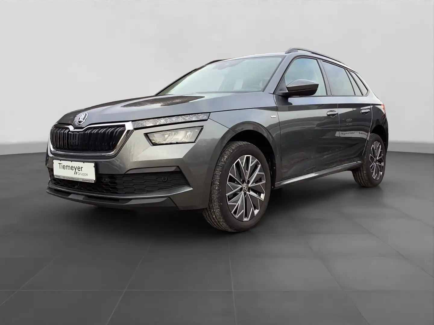 Skoda Kamiq 1.5 DSG TOUR LM17 KAMERA DAB+ Grau - 2