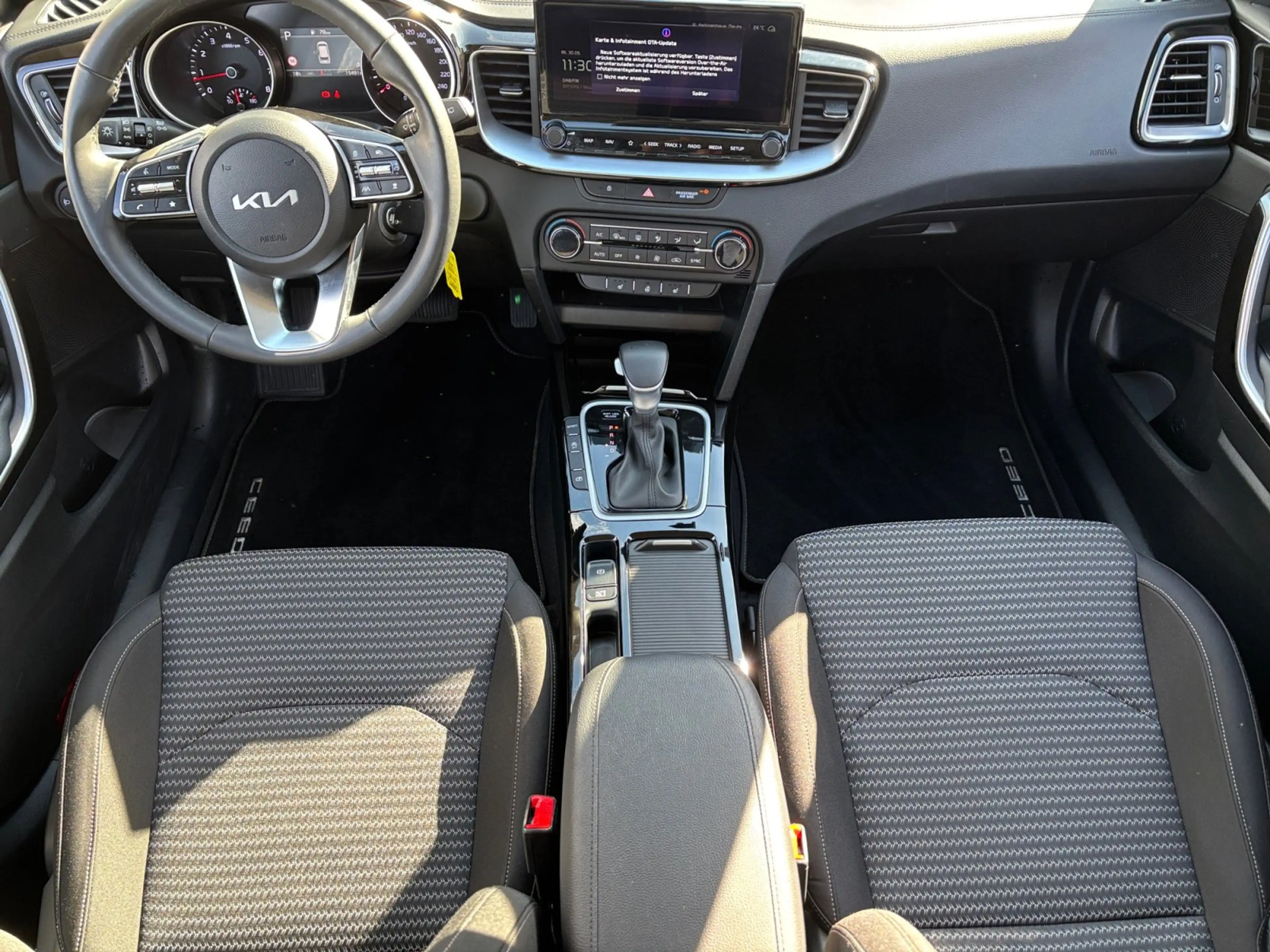 Kia Ceed SW / cee'd SW Ceed SW 1.5 Vision DCT+Navi+Kamera+SHZ+SCC — photo 9