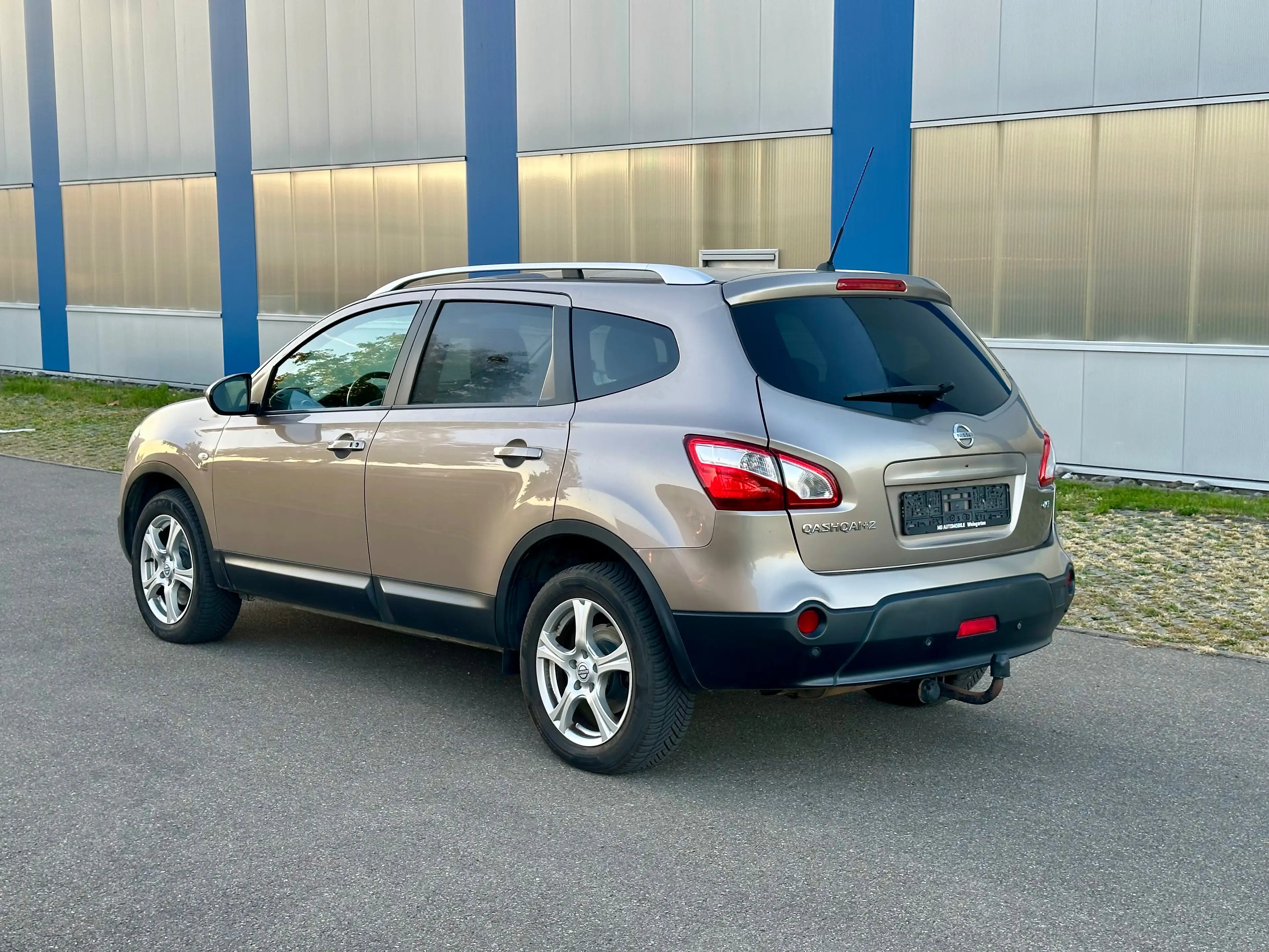 Nissan Qashqai+2 Tekna 4X4 — photo 3