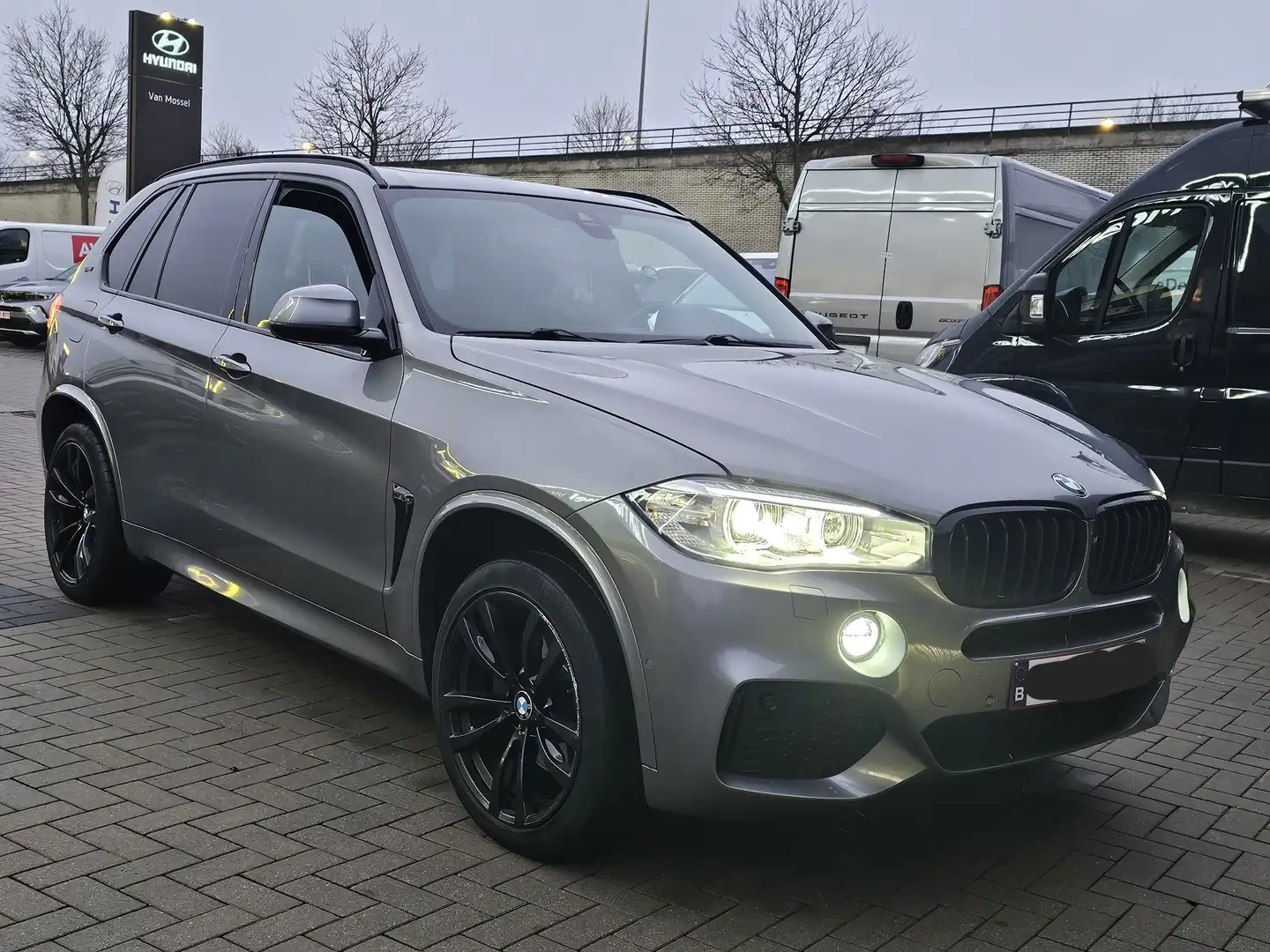 BMW X5 X5 hybride benzine 2.00L Gris - 1