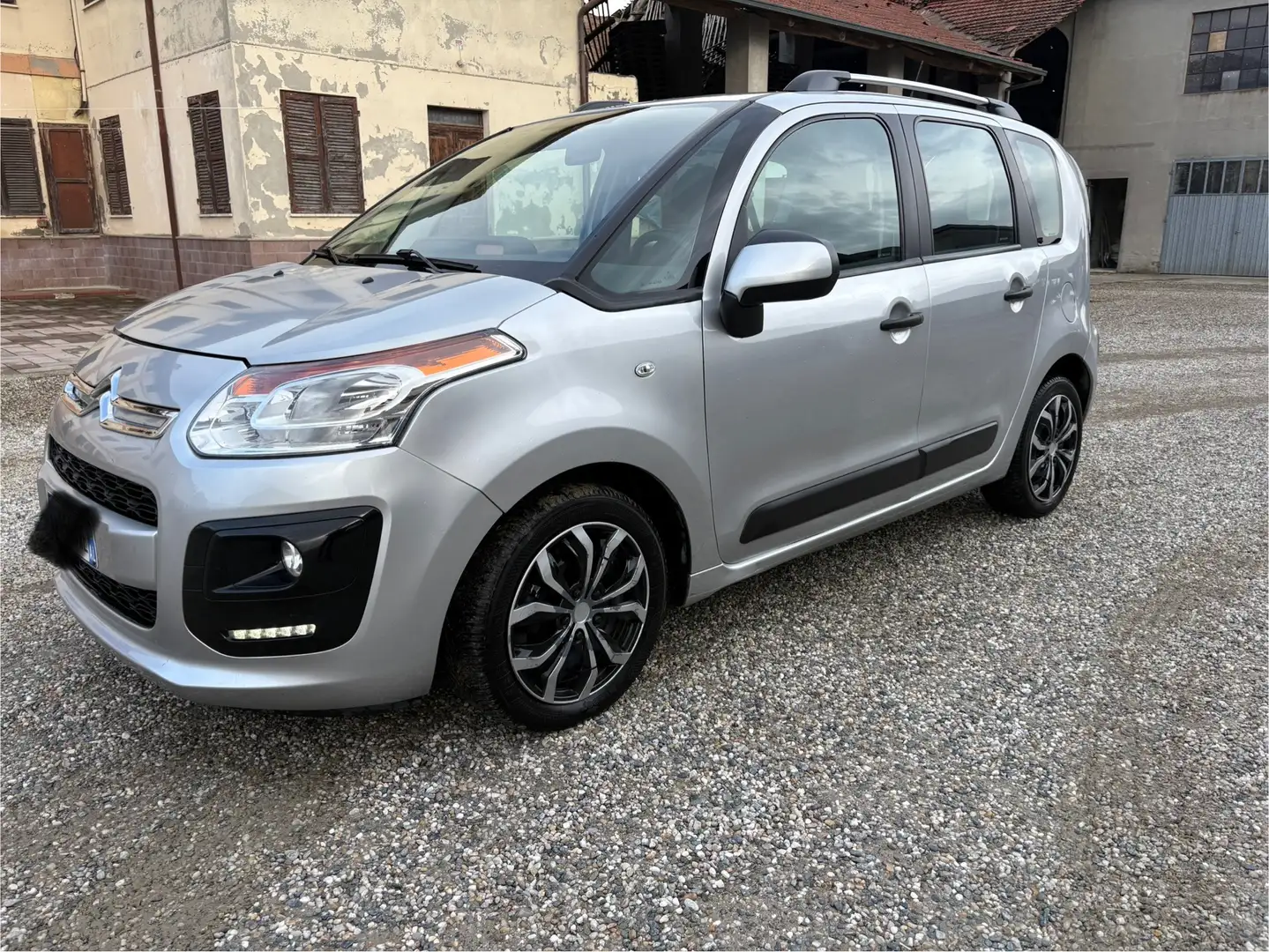 Citroen C3 Picasso 1600 cc Grijs - 1