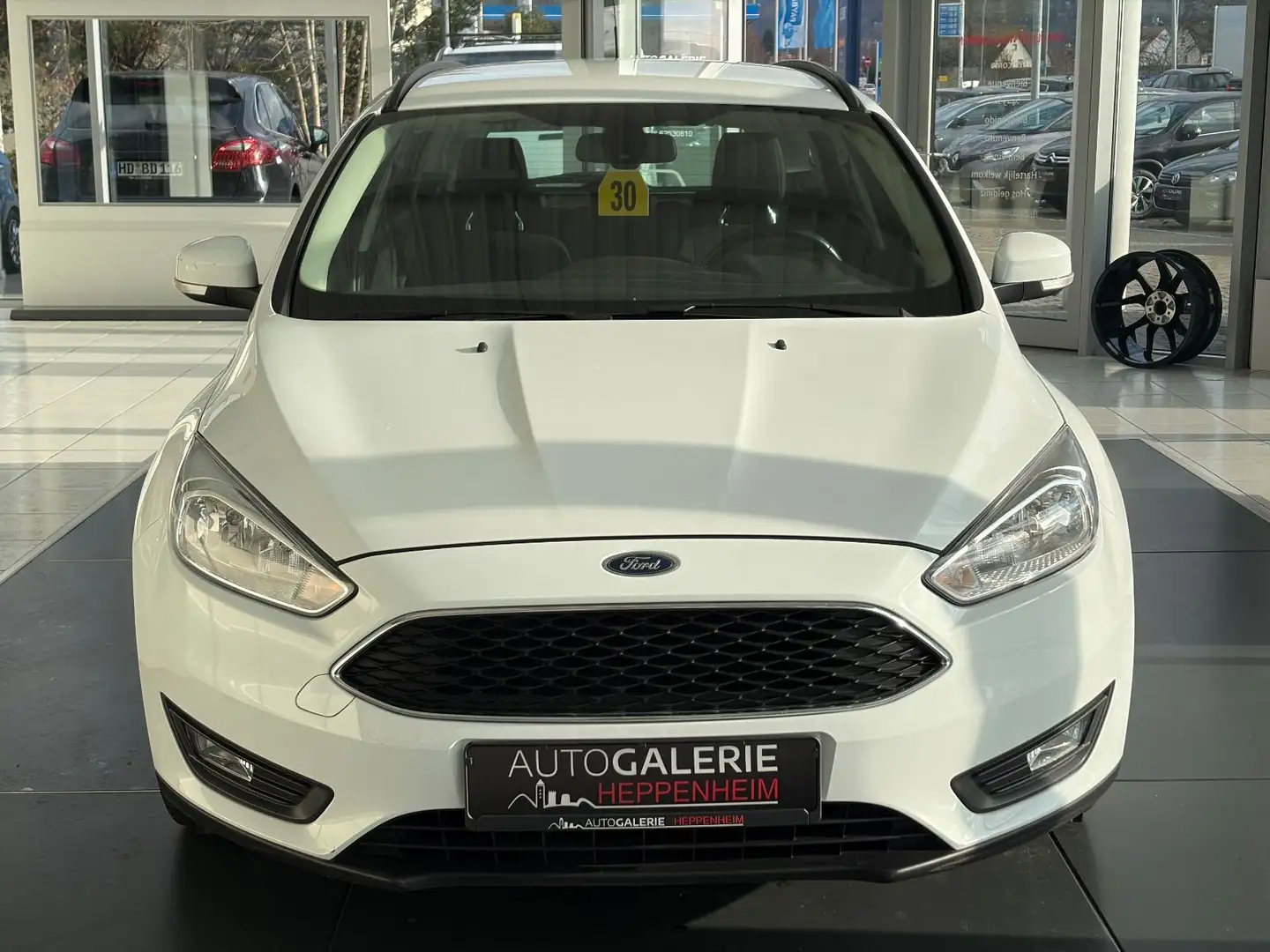 Ford Focus Turnier Business/AUT/NAV/KLIMA/SHZ/AHK Blanc - 2