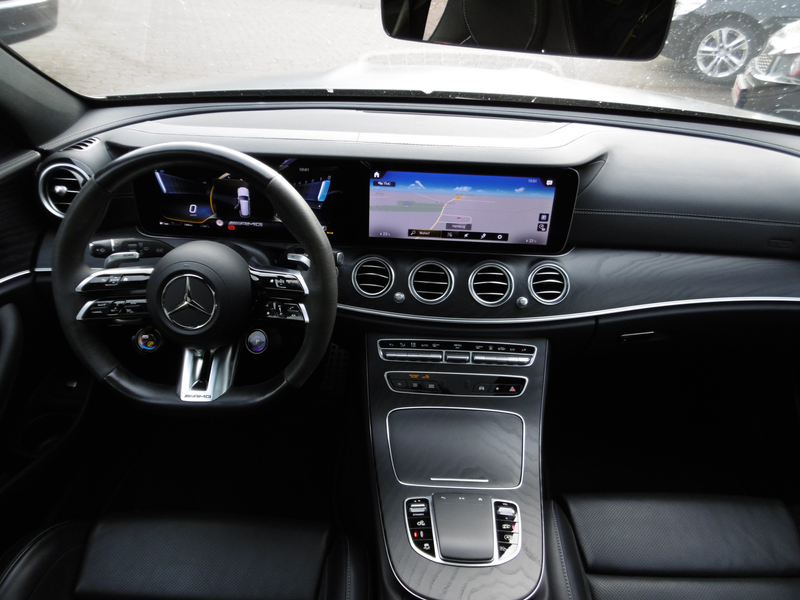 Mercedes-Benz E 53 AMG T 4Matic+*Schale*MATT*Sport.AGA*S.Dach — photo 6