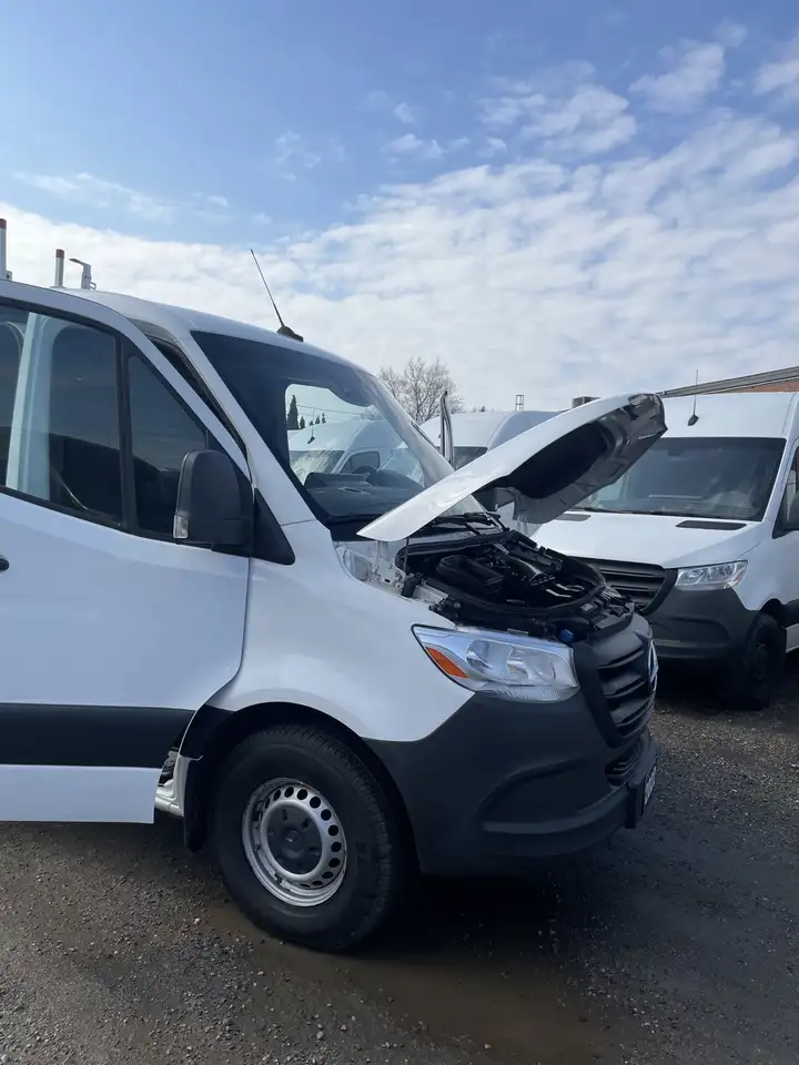 Mercedes-Benz Sprinter снимка Mercedes-Benz Sprinter