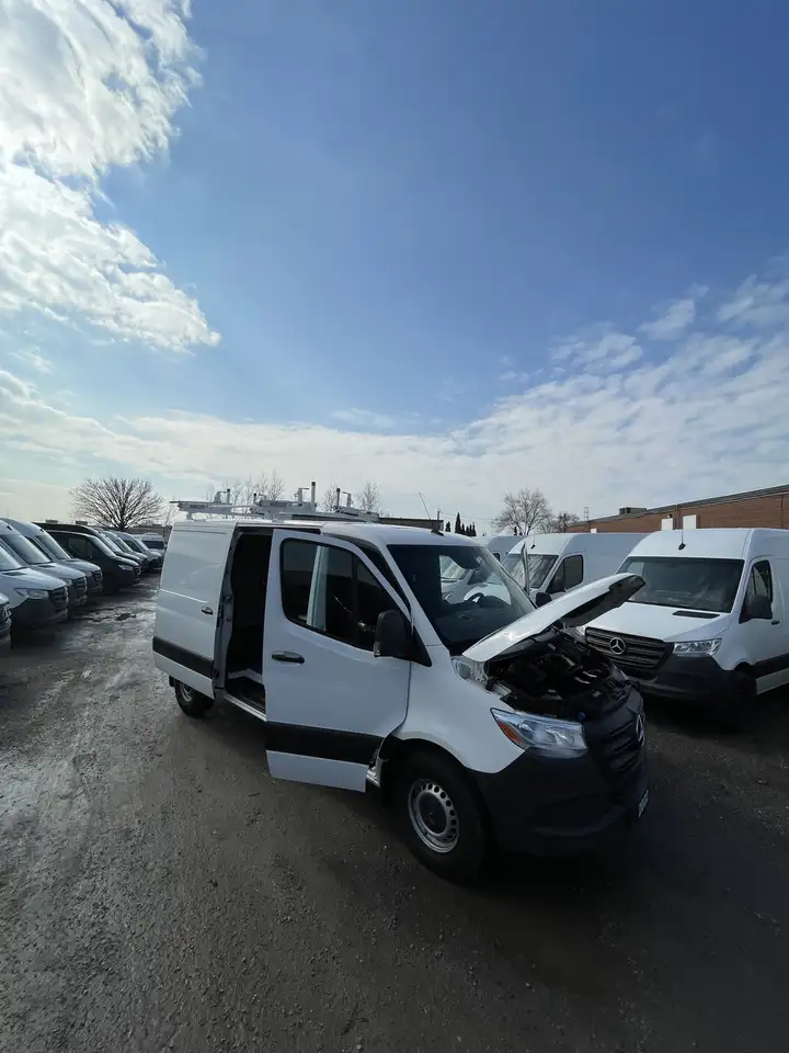 Mercedes-Benz Sprinter снимка Mercedes-Benz Sprinter