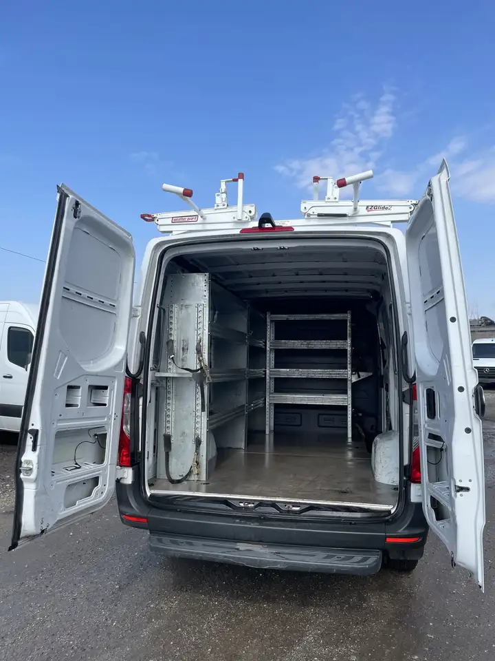 Mercedes-Benz Sprinter снимка Mercedes-Benz Sprinter