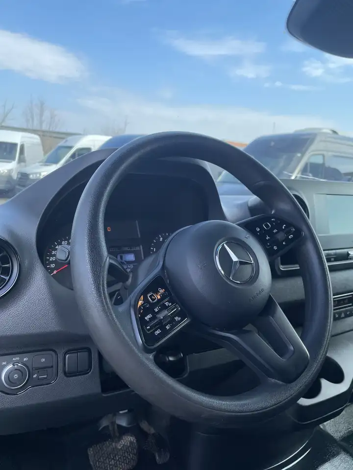 Mercedes-Benz Sprinter снимка Mercedes-Benz Sprinter
