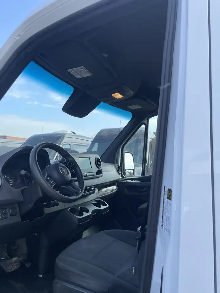 Mercedes-Benz Sprinter снимка Mercedes-Benz Sprinter
