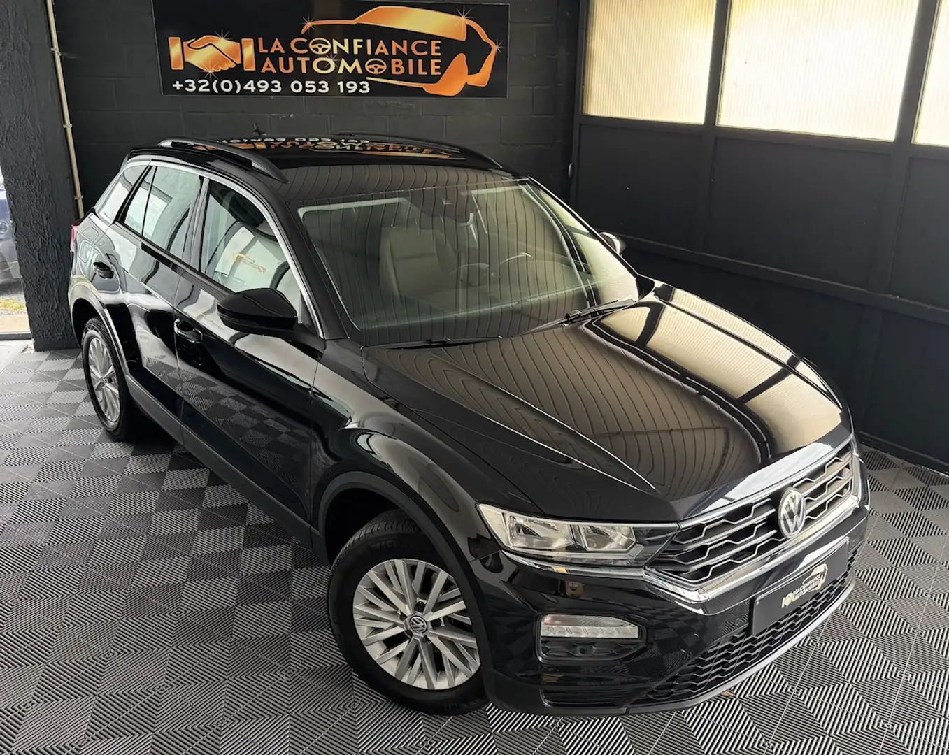 Volkswagen T-Roc 1.0 TSI 1er propriétaire garantie 12 mois Noir - 1