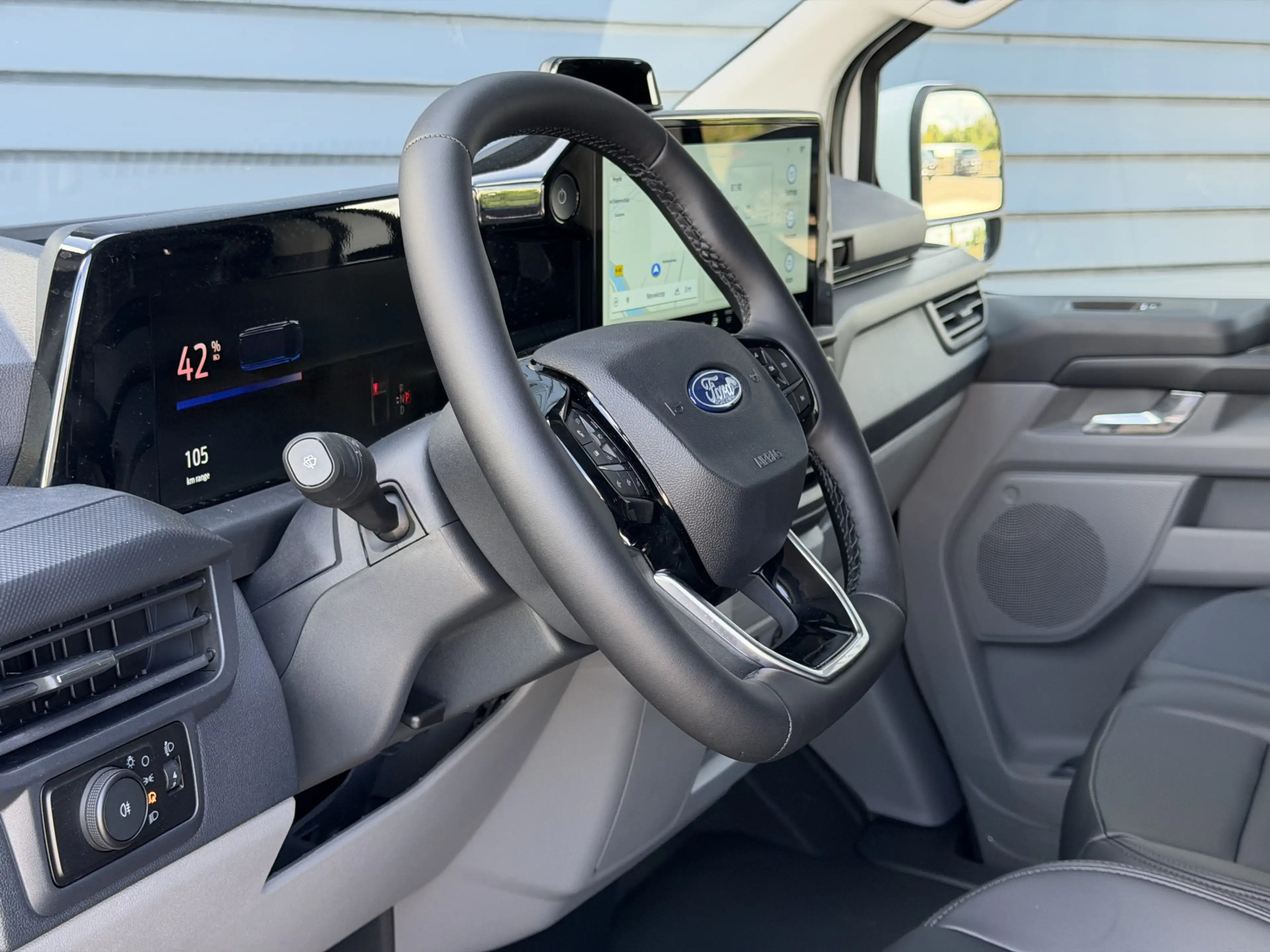 Ford Transit Custom E-Transit 340 L2H1 Limited 71 kWh | 360 Camera | P — photo 7