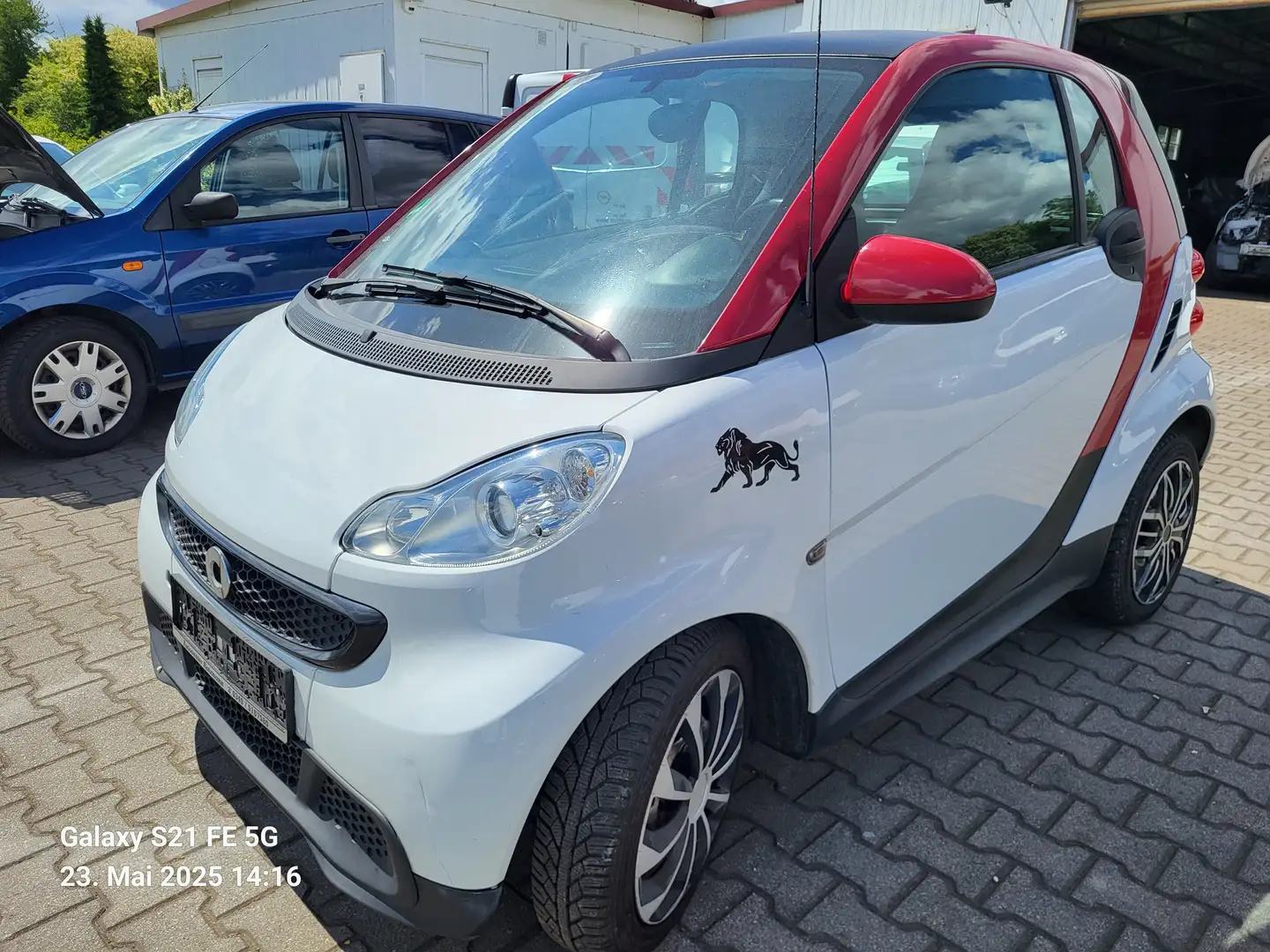 smart forTwo Drive Automatik   NUR 25900 km Blanc - 2