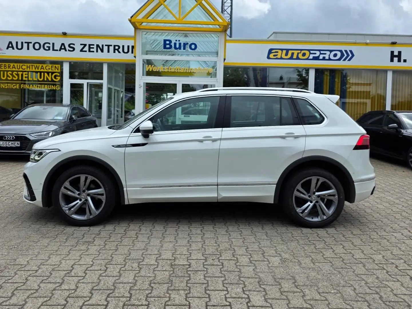 Volkswagen Tiguan R-Line 4Motion R-Line Pano IQ-LED Weiß - 2