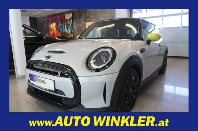 MINI Cooper SE 32,6kWh Aut. S/Virtual/Navi/LED/Kamera/Schnelllad