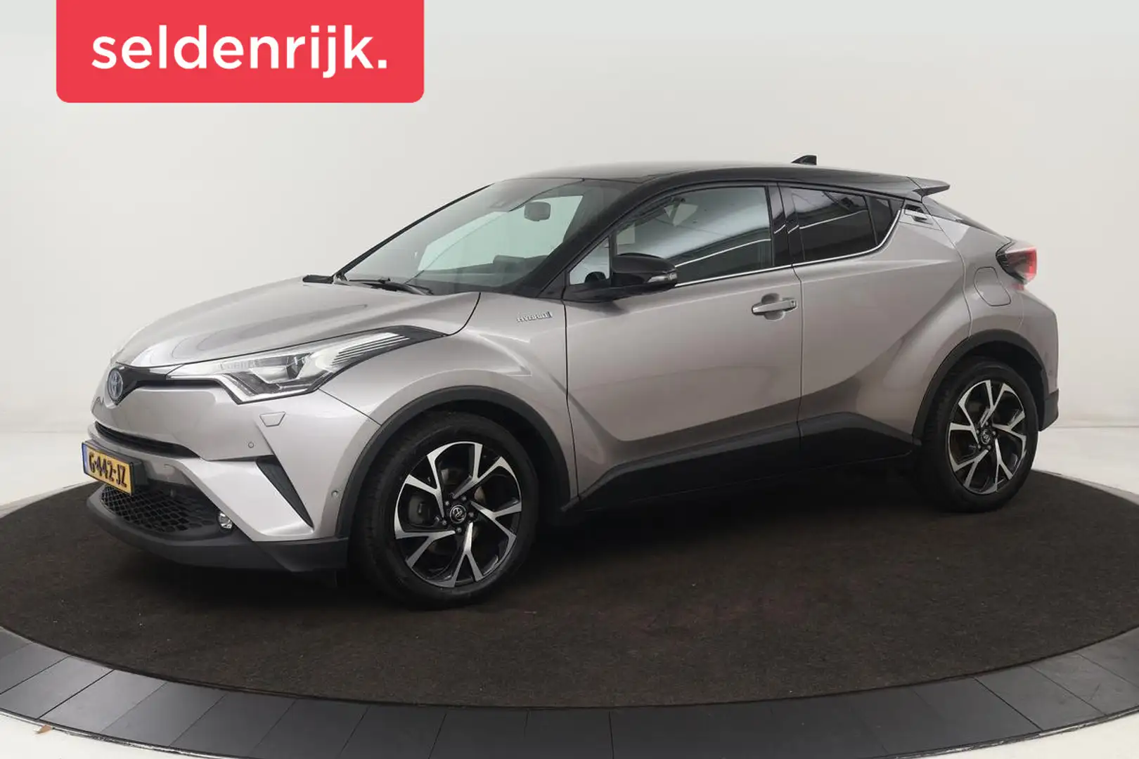Toyota C-HR 1.8 Hybrid Dynamic | Stoel & stuurverwarming | Ada Grijs - 1
