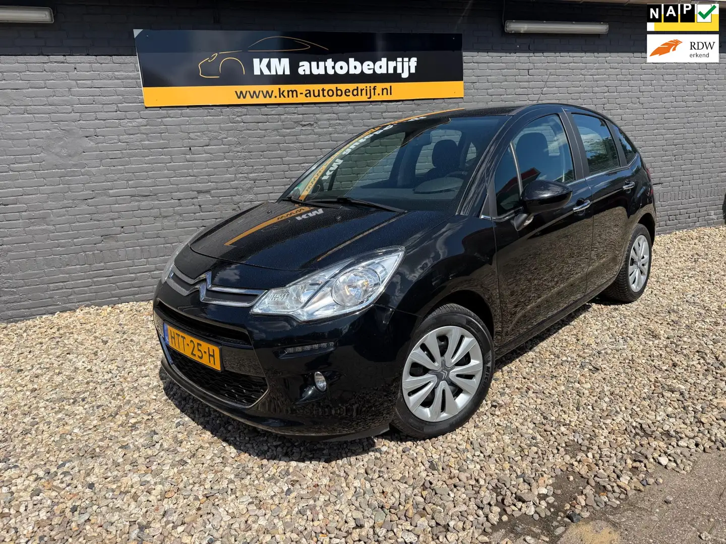 Citroen C3 1.2 PureTech Exclusive*Clima*Cruise*Dealeronderhou Černá - 1