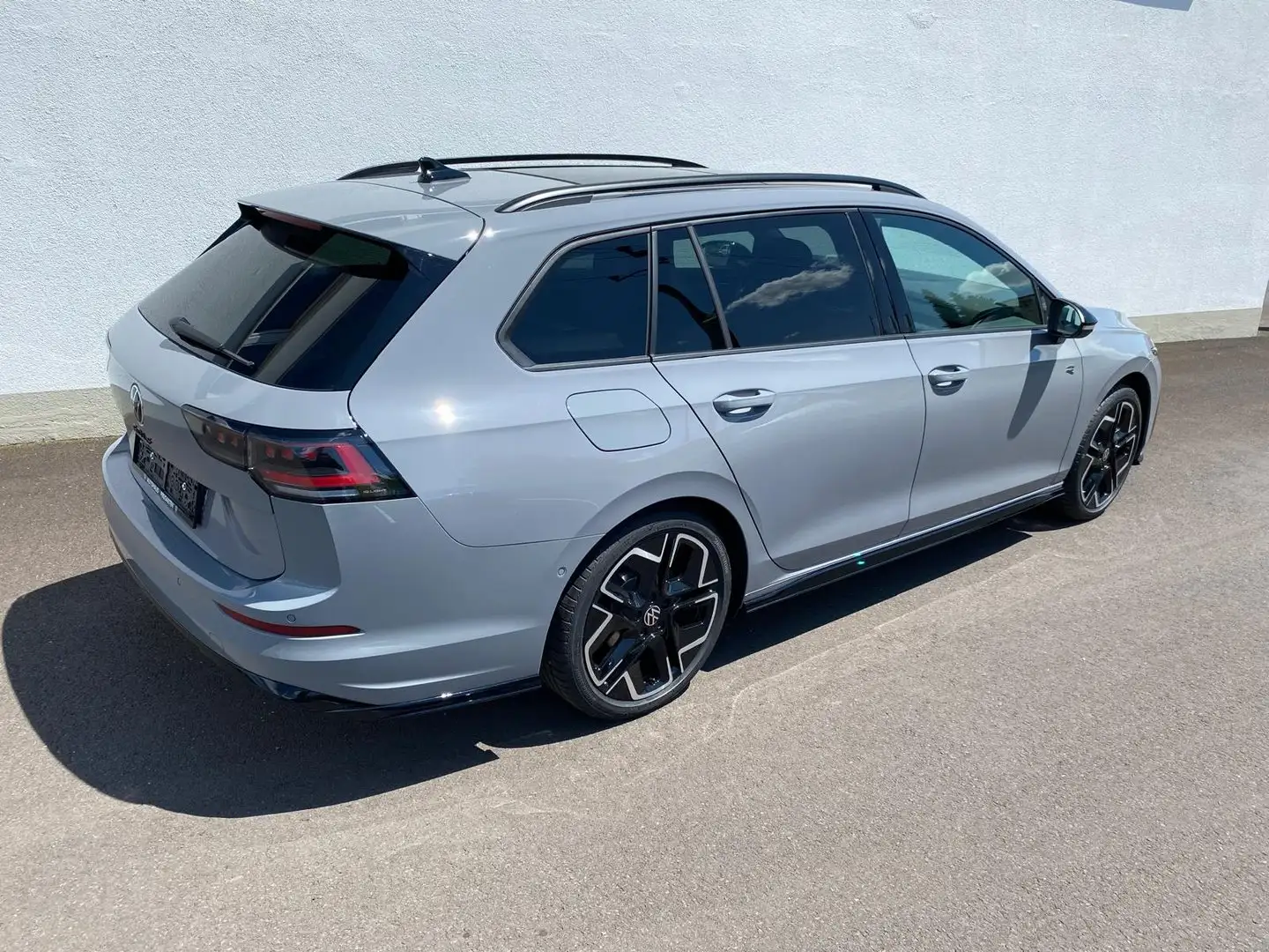 Volkswagen Golf Variant Sport mHeV DSG Gris - 2