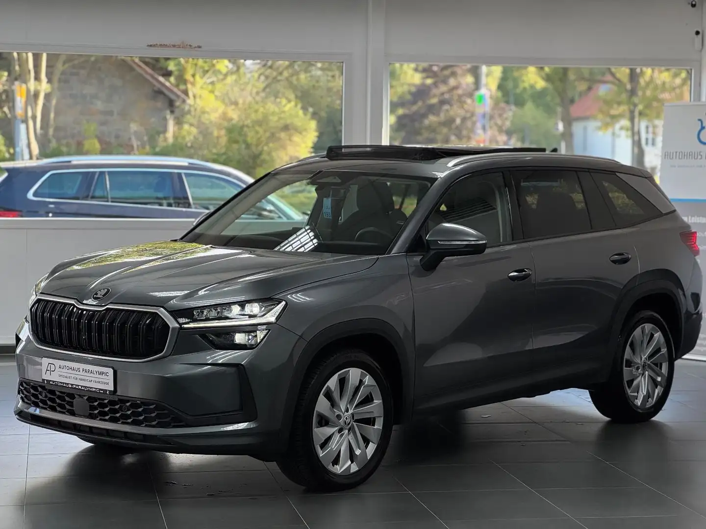 Skoda Kodiaq 1.5 TSI Selection *7-SITZ*PANO*KAM*ACC Gris - 2