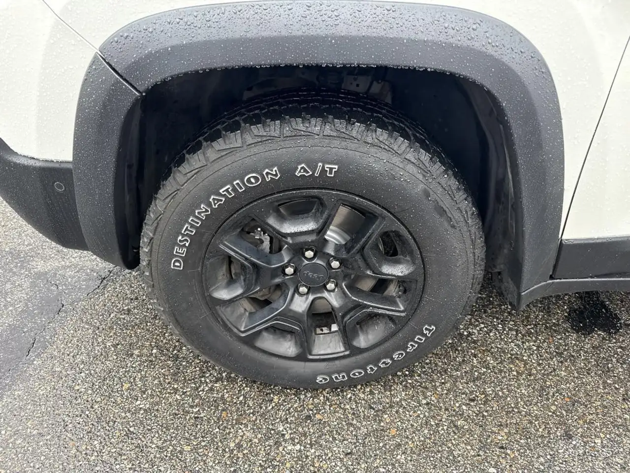 Jeep Cherokee снимка Jeep Cherokee