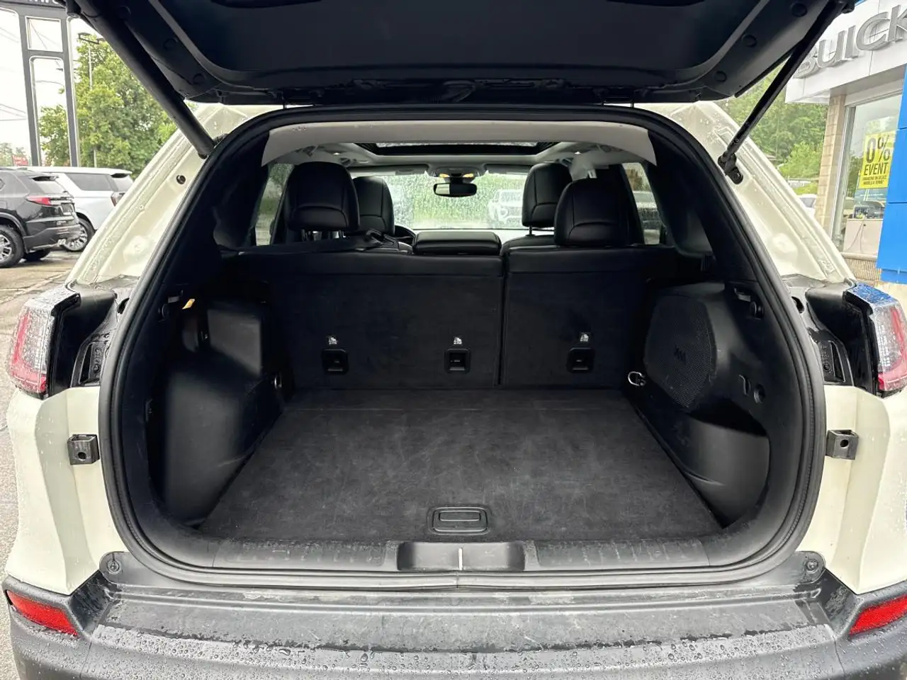 Jeep Cherokee снимка Jeep Cherokee