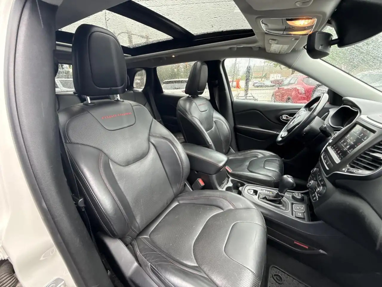 Jeep Cherokee снимка Jeep Cherokee