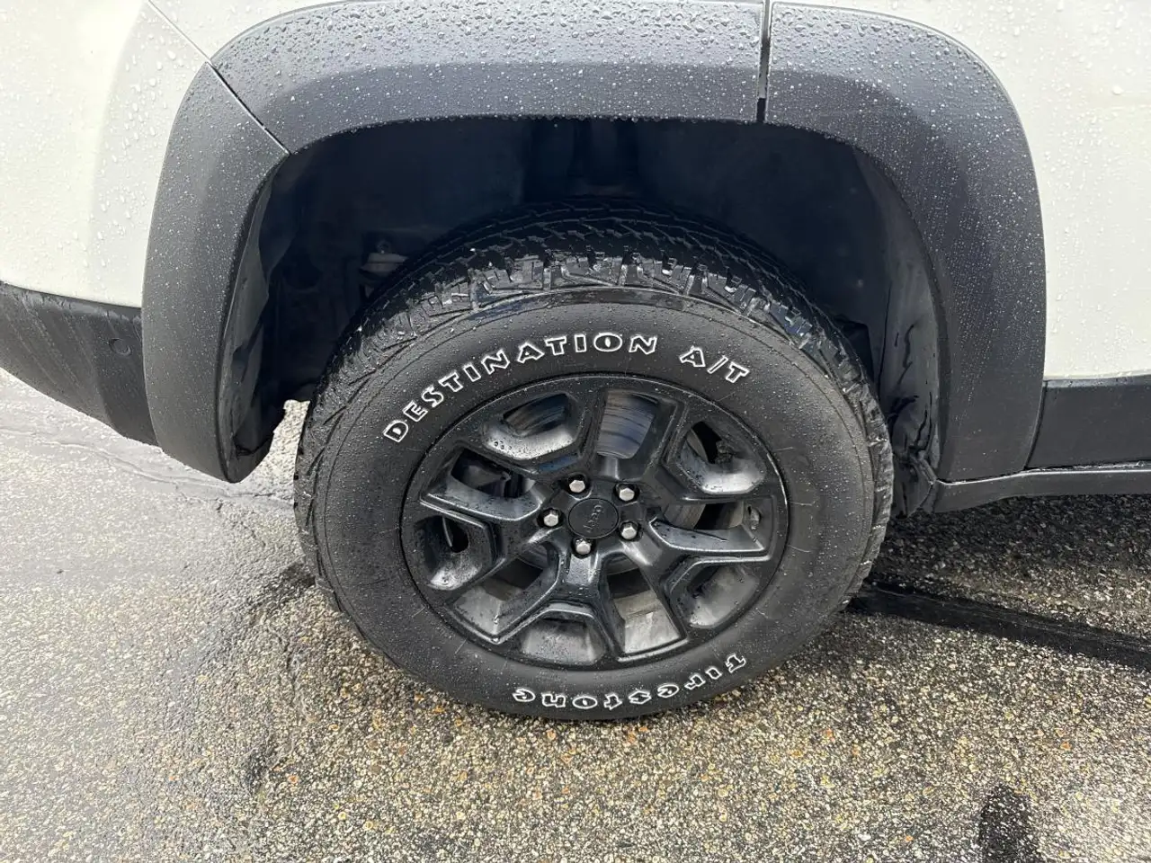 Jeep Cherokee снимка Jeep Cherokee