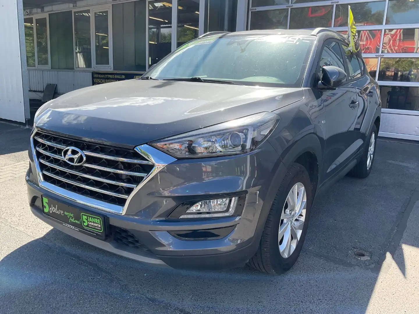 Hyundai TUCSON 1.6 CRDi Mild Hybrid SpurH,17''LM,Rückkam Grigio - 1