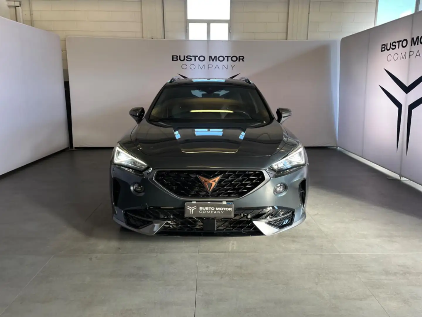 CUPRA Formentor 1.4 e-Hybrid Auto 204 CV Grigio - 2