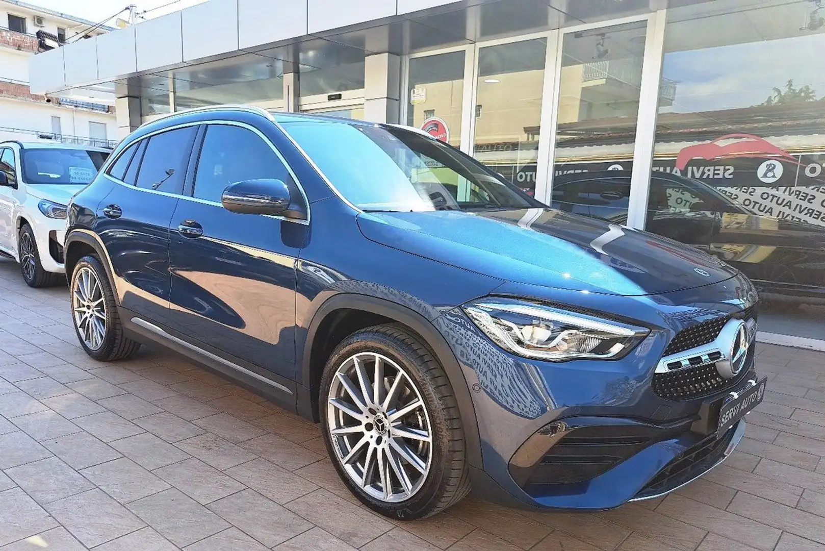 Mercedes-Benz GLA 200 GLA 200 d Automatic 4Matic AMG Line Premium Bleu - 1