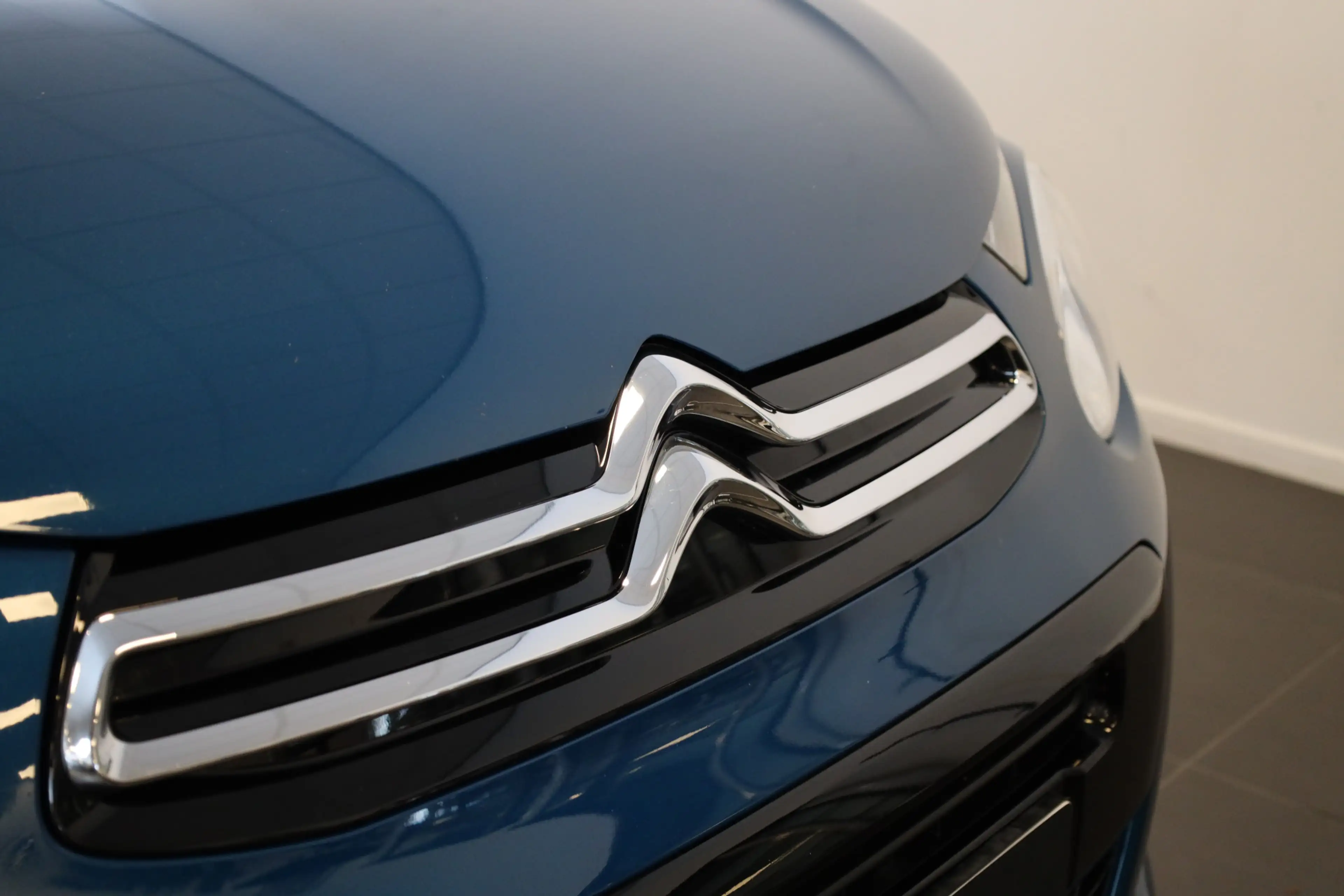 Citroen C1 VTi 72 Airscape Shine Carplay/AndroidAuto | 15" LM — photo 4