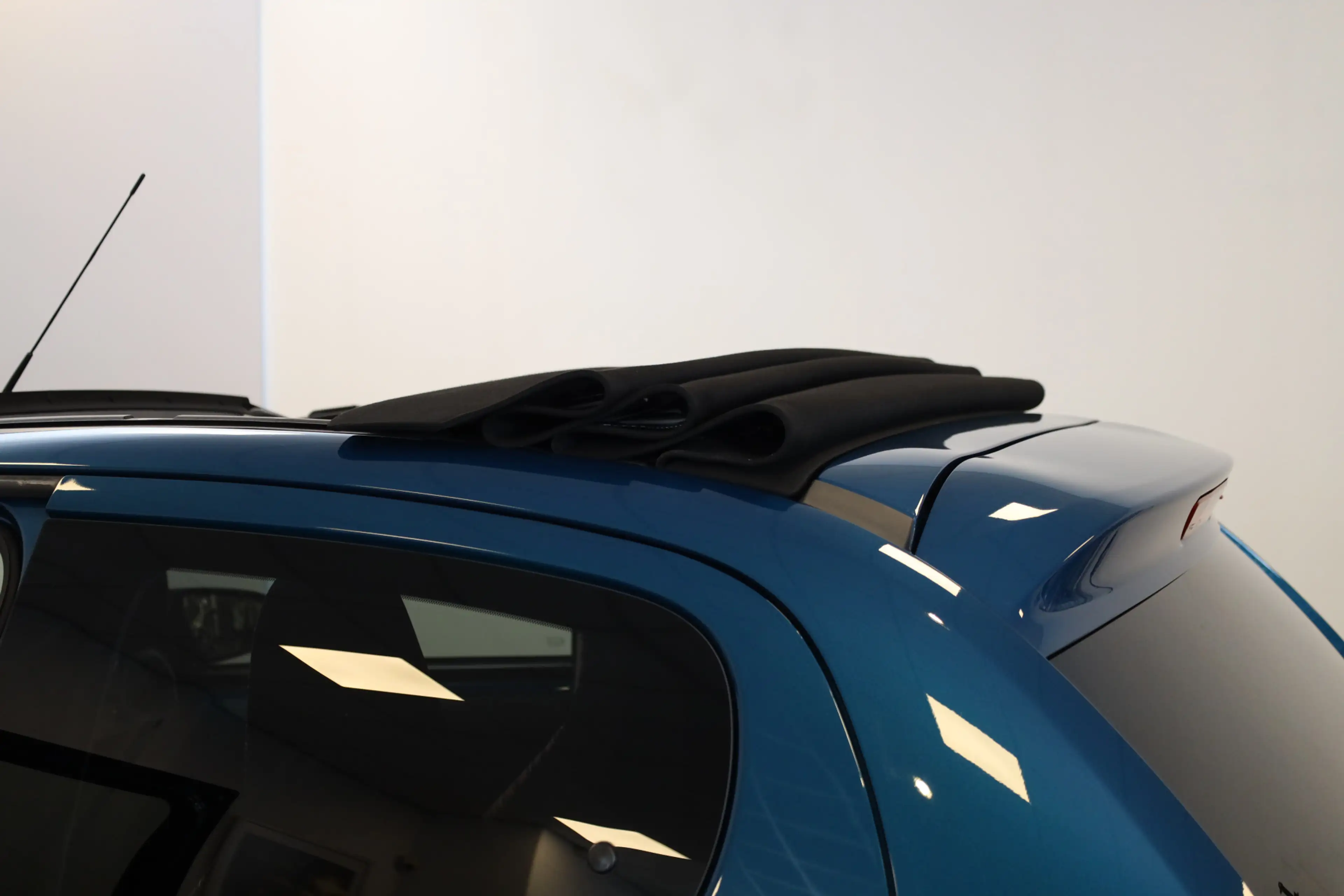 Citroen C1 VTi 72 Airscape Shine Carplay/AndroidAuto | 15" LM — photo 23