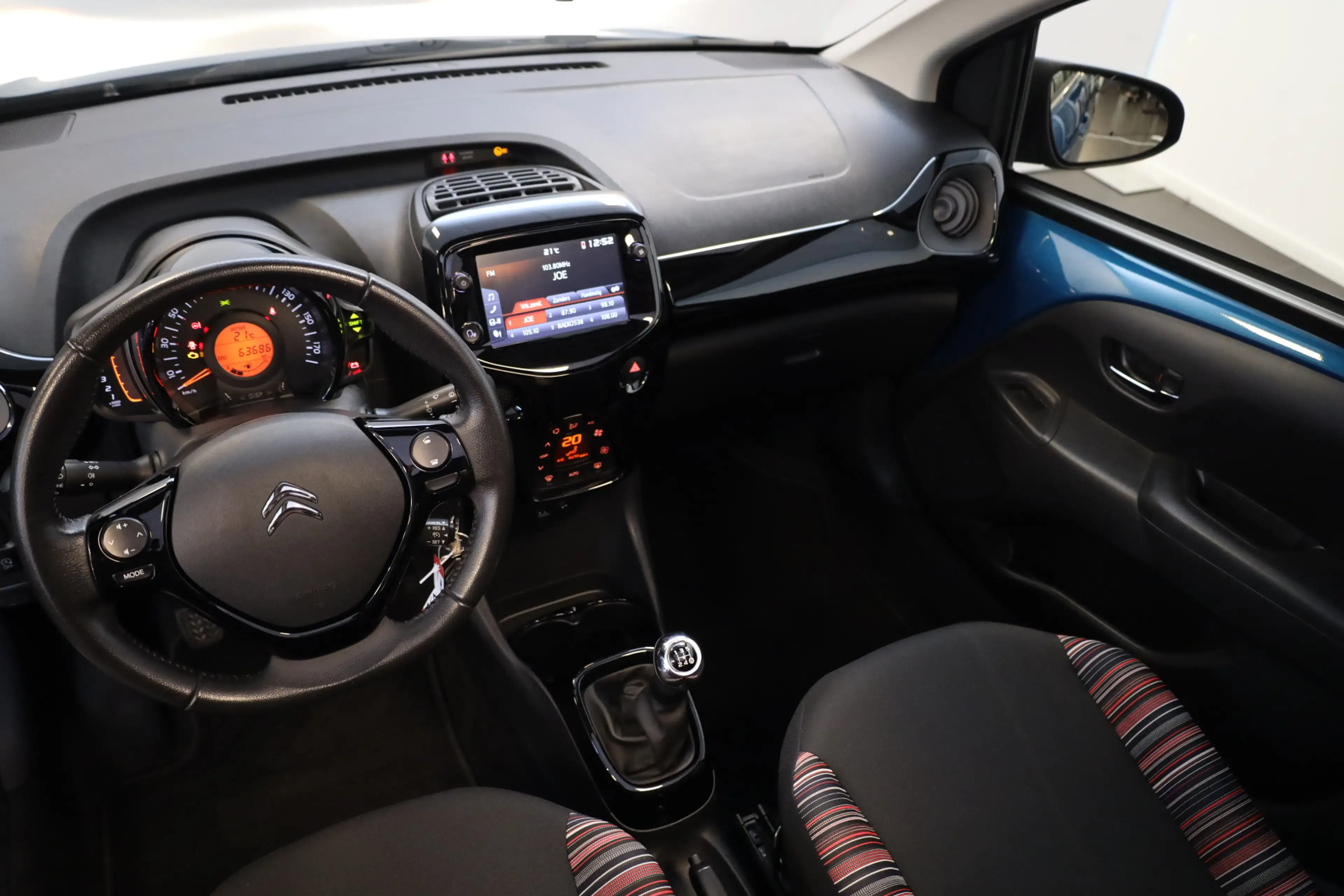 Citroen C1 VTi 72 Airscape Shine Carplay/AndroidAuto | 15" LM — photo 14