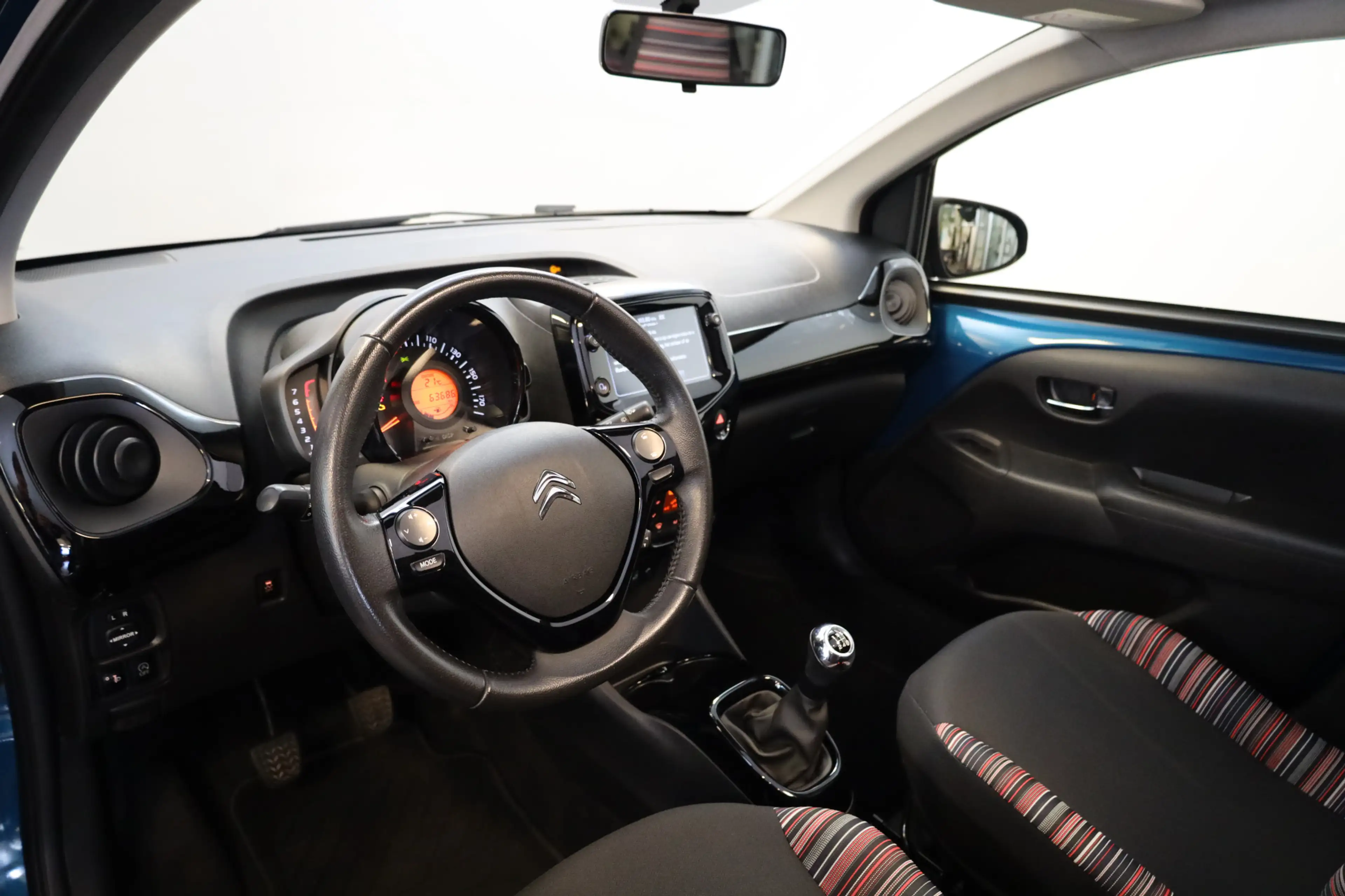 Citroen C1 VTi 72 Airscape Shine Carplay/AndroidAuto | 15" LM — photo 13