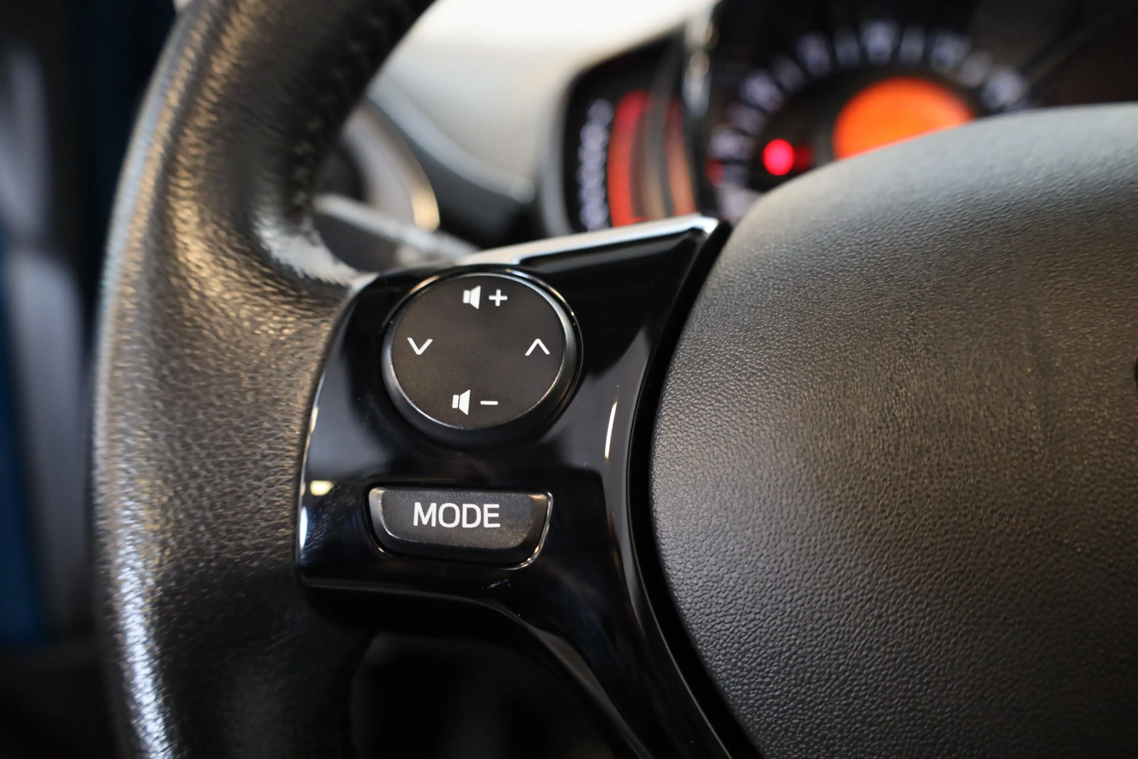 Citroen C1 VTi 72 Airscape Shine Carplay/AndroidAuto | 15" LM — photo 21