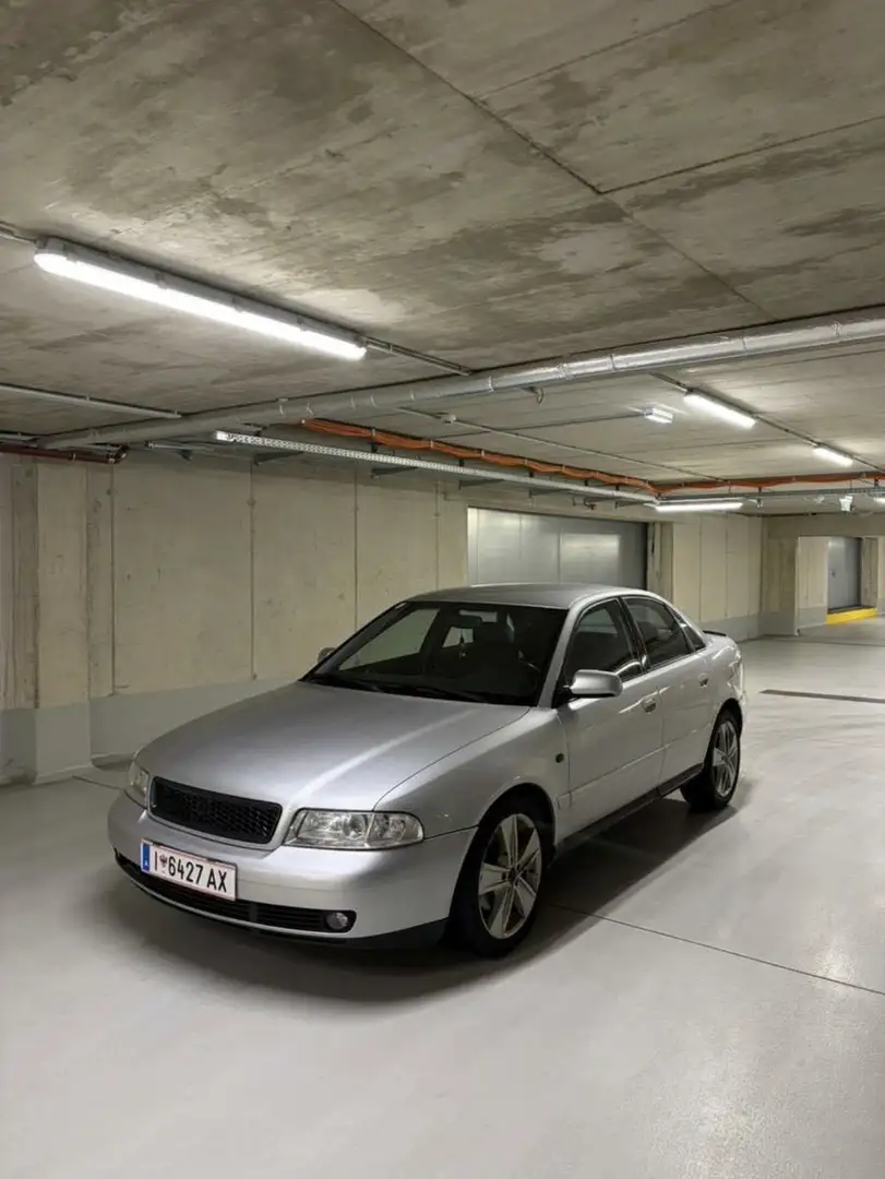 Audi A4 2,8 5V Aut. - 1