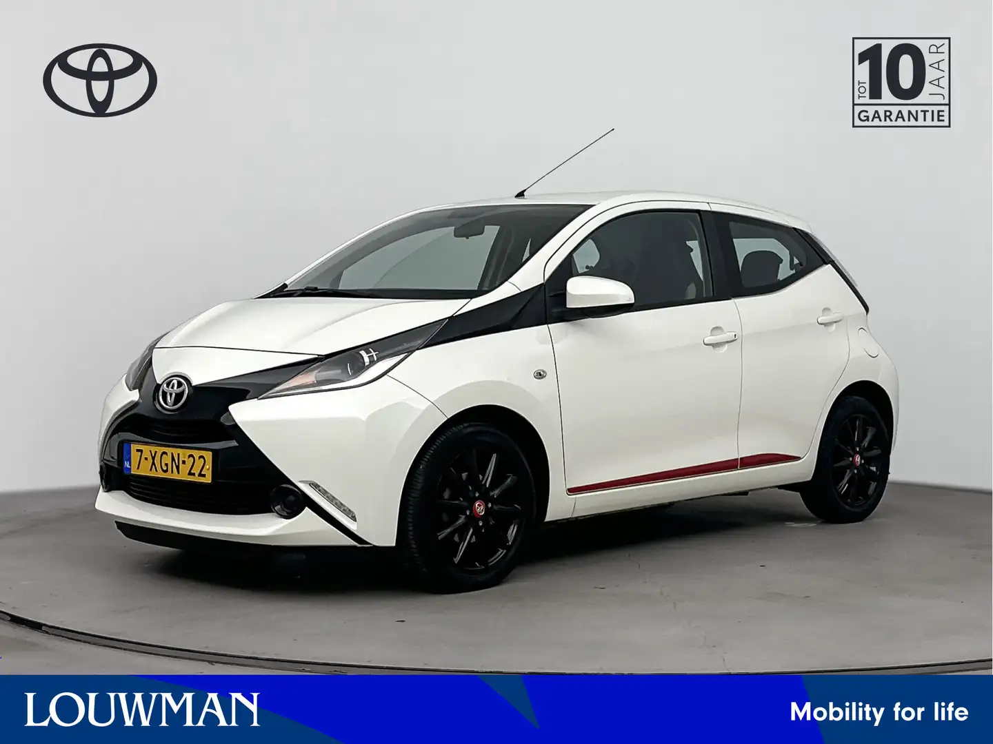 Toyota Aygo 1.0 VVT-i x-play | Bluetooth | Parkeercamera | Air Wit - 1