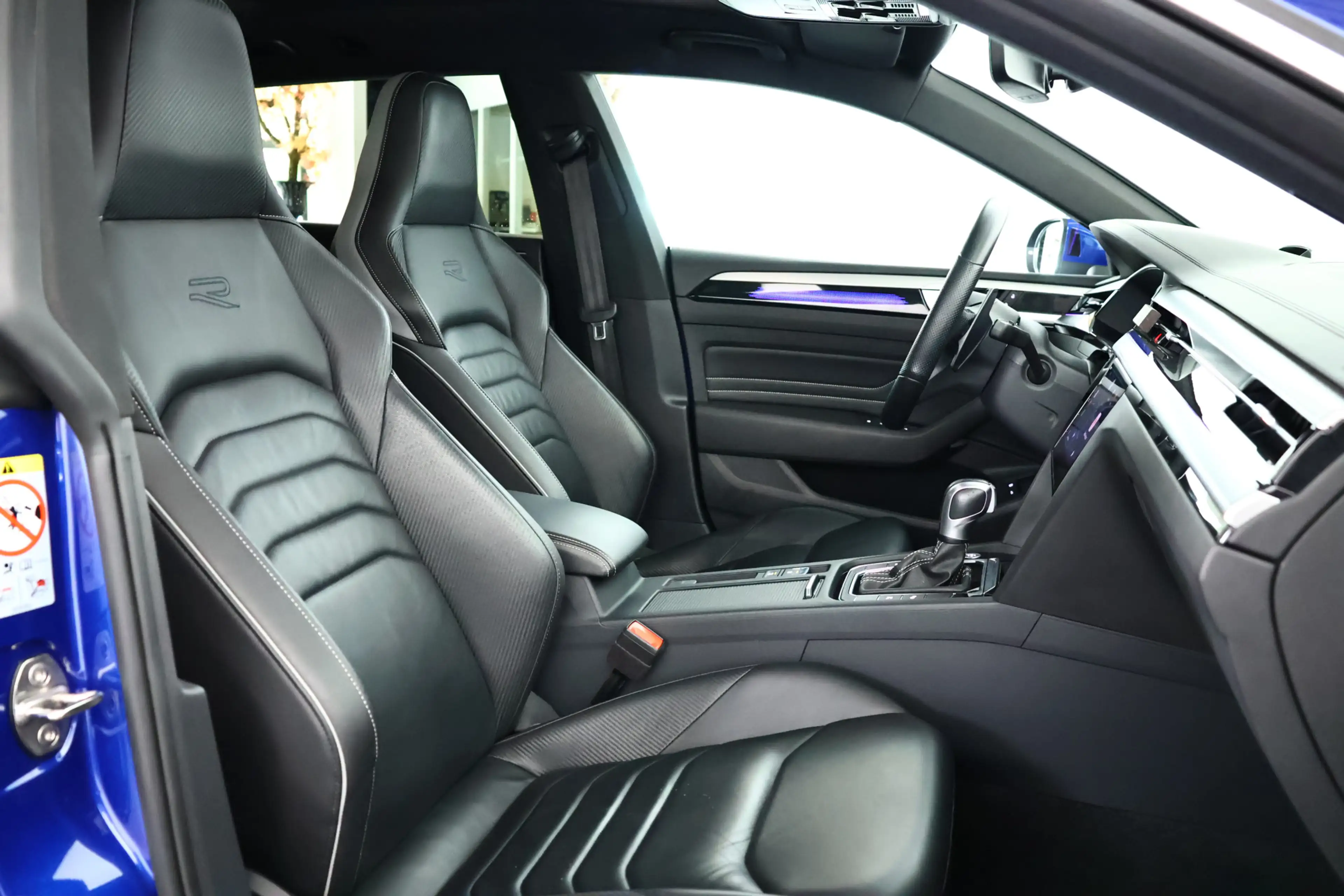 Volkswagen Arteon Shooting Brake 1.4 TSI eHybrid R-Line+ SOH 98% / P — photo 17