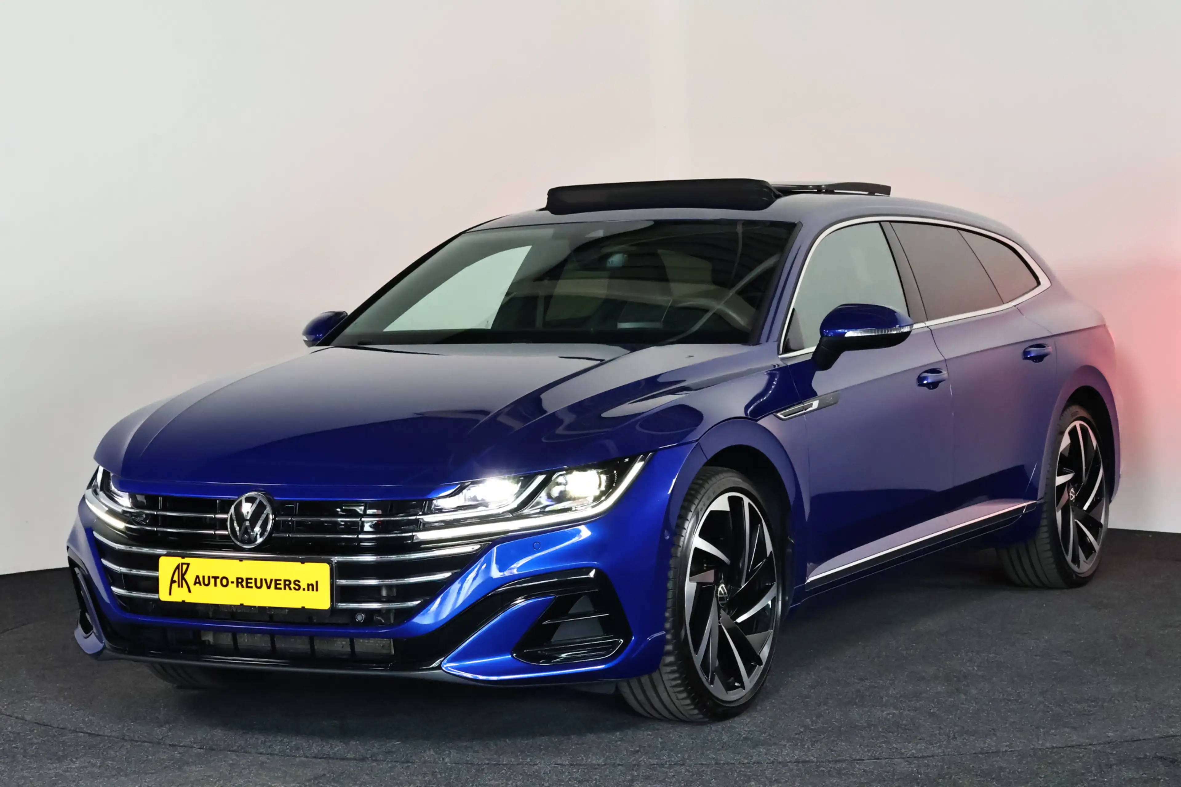 Volkswagen Arteon Shooting Brake 1.4 TSI eHybrid R-Line+ SOH 98% / P — photo 33