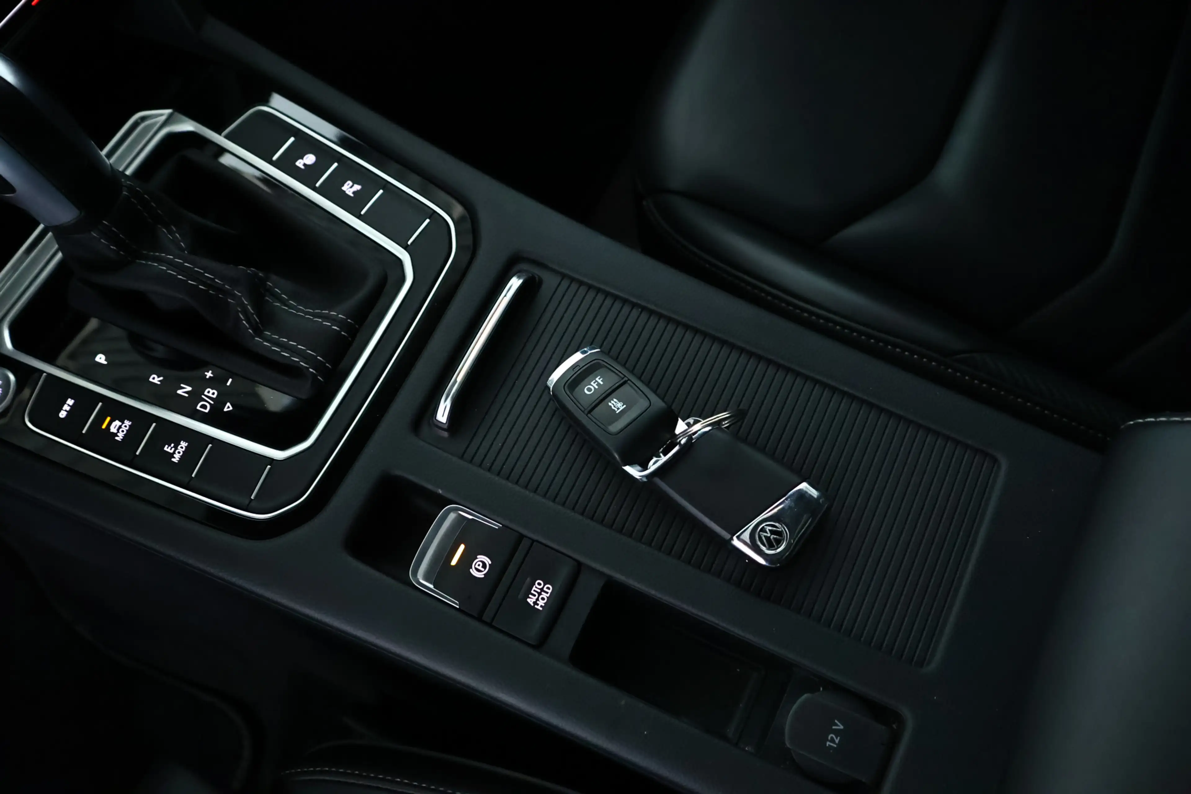 Volkswagen Arteon Shooting Brake 1.4 TSI eHybrid R-Line+ SOH 98% / P — photo 23