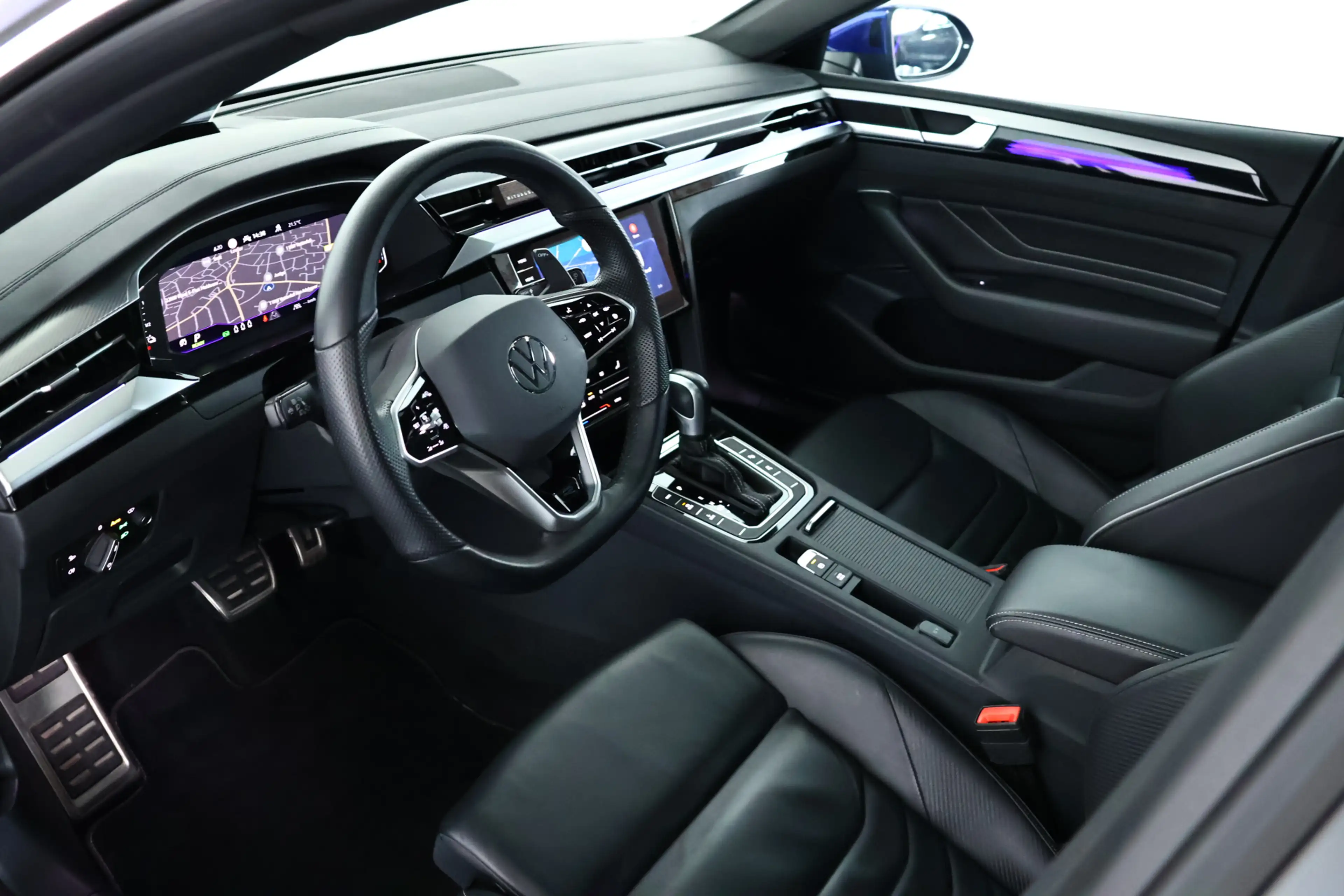 Volkswagen Arteon Shooting Brake 1.4 TSI eHybrid R-Line+ SOH 98% / P — photo 13