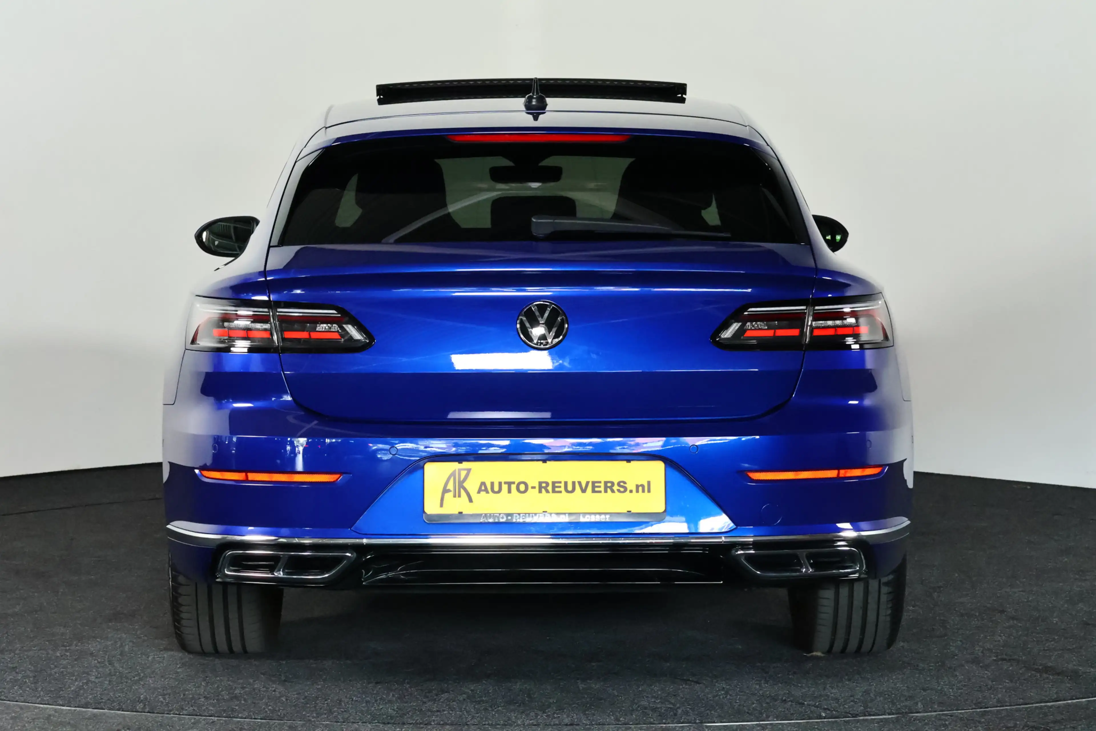 Volkswagen Arteon Shooting Brake 1.4 TSI eHybrid R-Line+ SOH 98% / P — photo 9