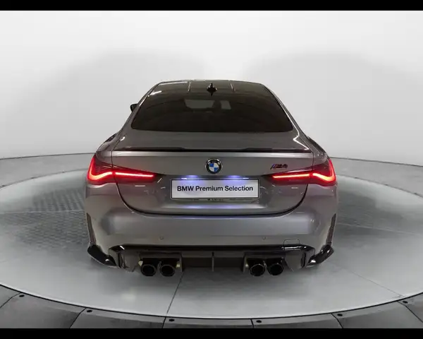 BMW M4 view 7