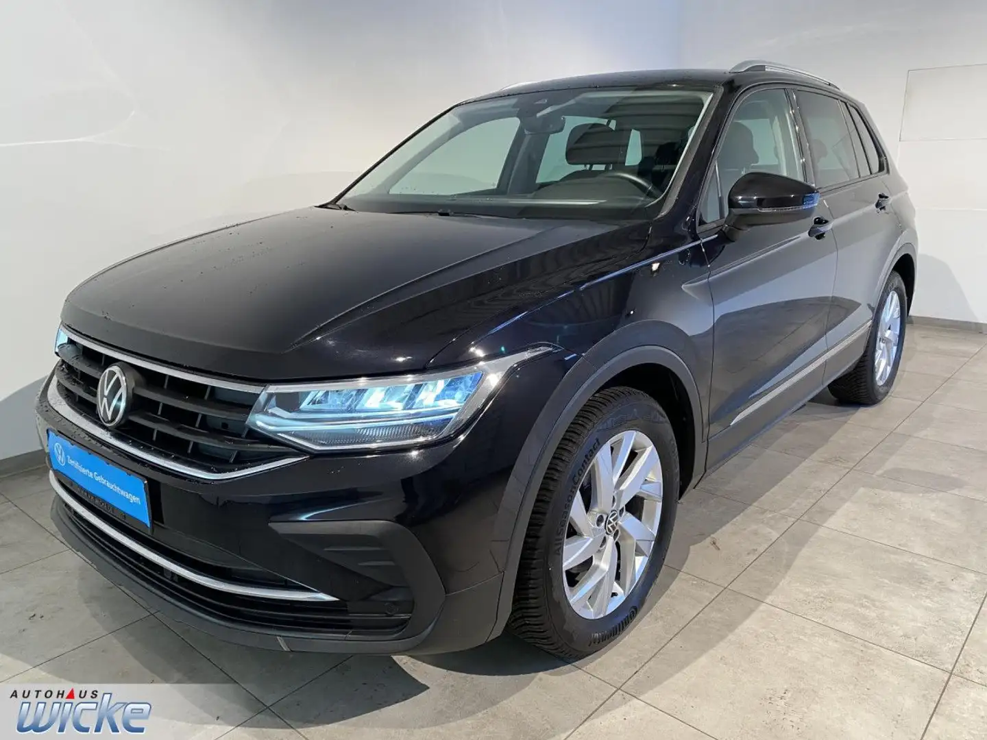 Volkswagen Tiguan 1.5 TSI Active NAVI KLIMA ACC SITZHEIZUNG P Schwarz - 2