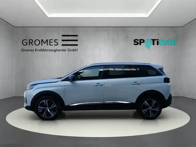 Peugeot 5008 view 6
