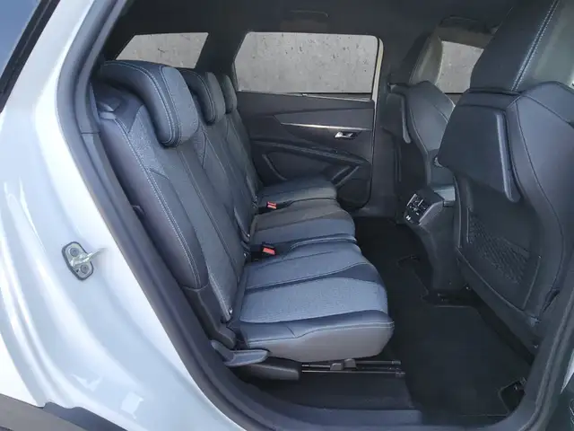 Peugeot 5008 view 14