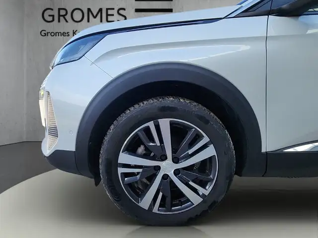 Peugeot 5008 view 11