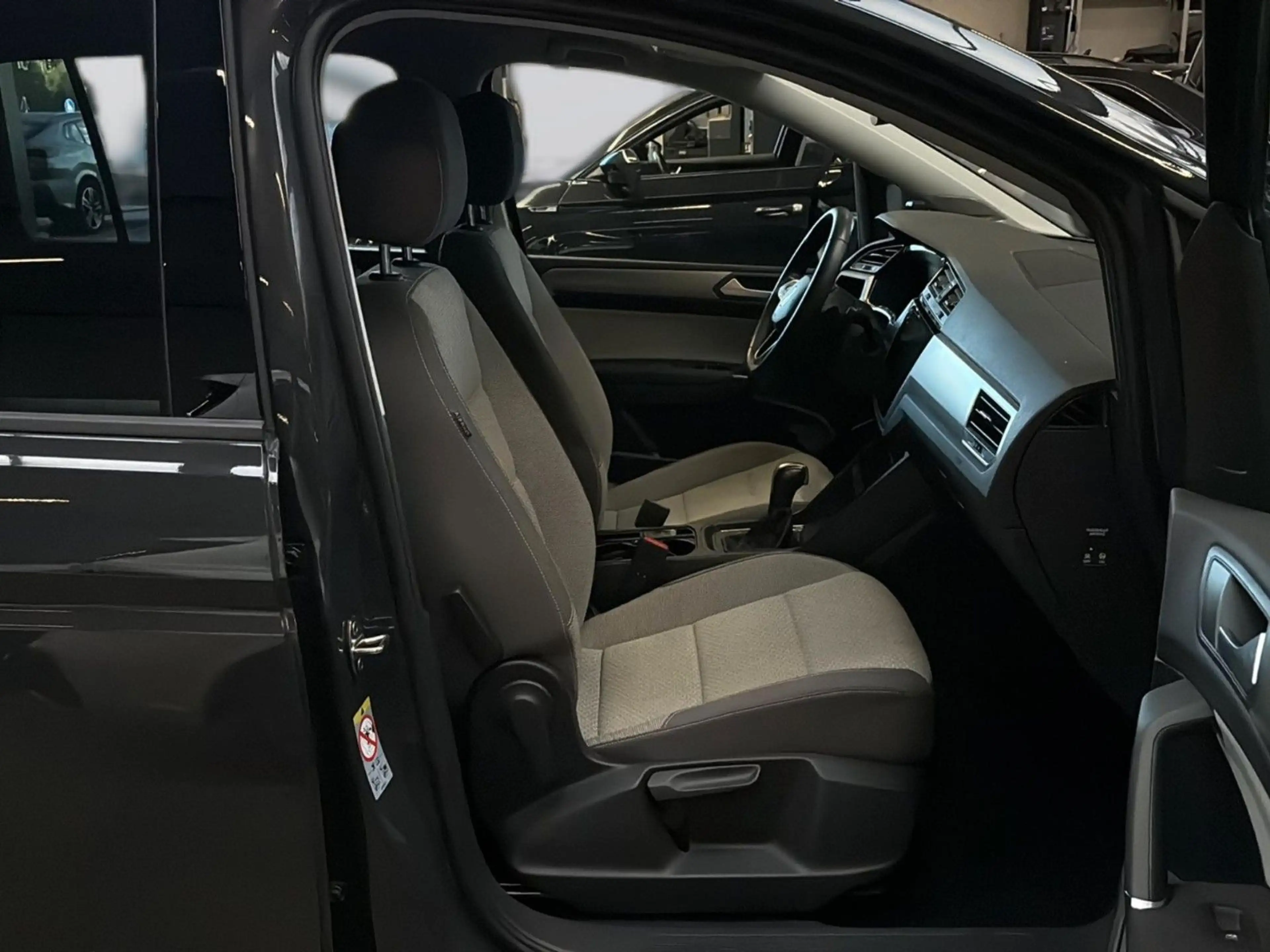 Volkswagen Touran Comfortline BMT/Start-Stop AHK 3ZK ACC — photo 10