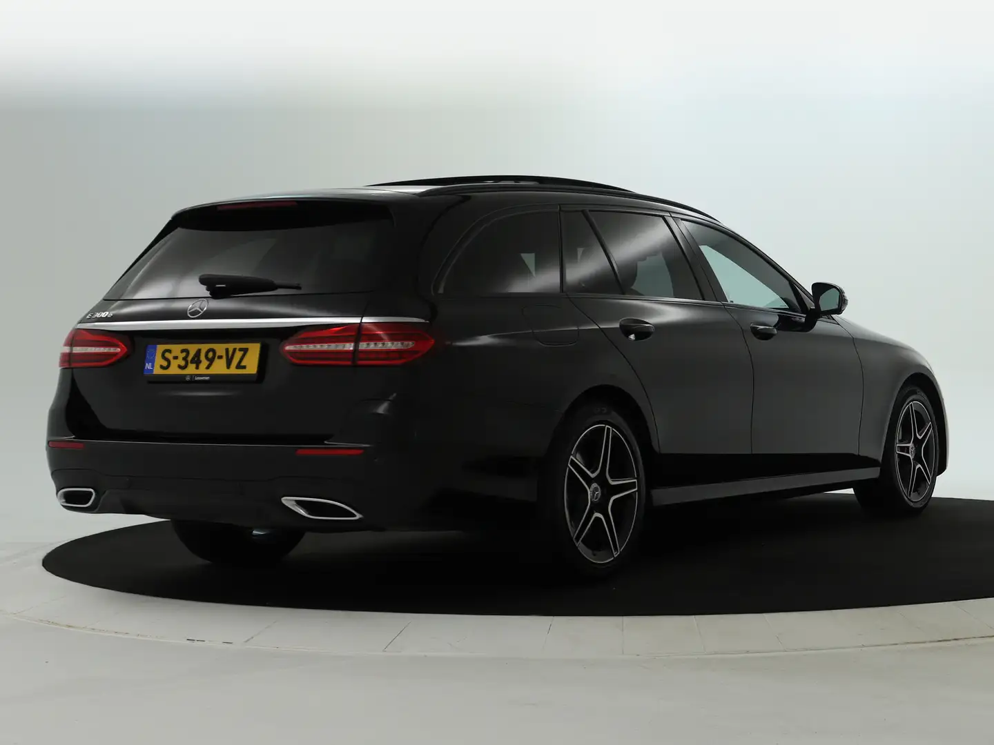 Mercedes-Benz E 300 Estate e | 360°-camera | Burmester | Panoramadak | Noir - 2