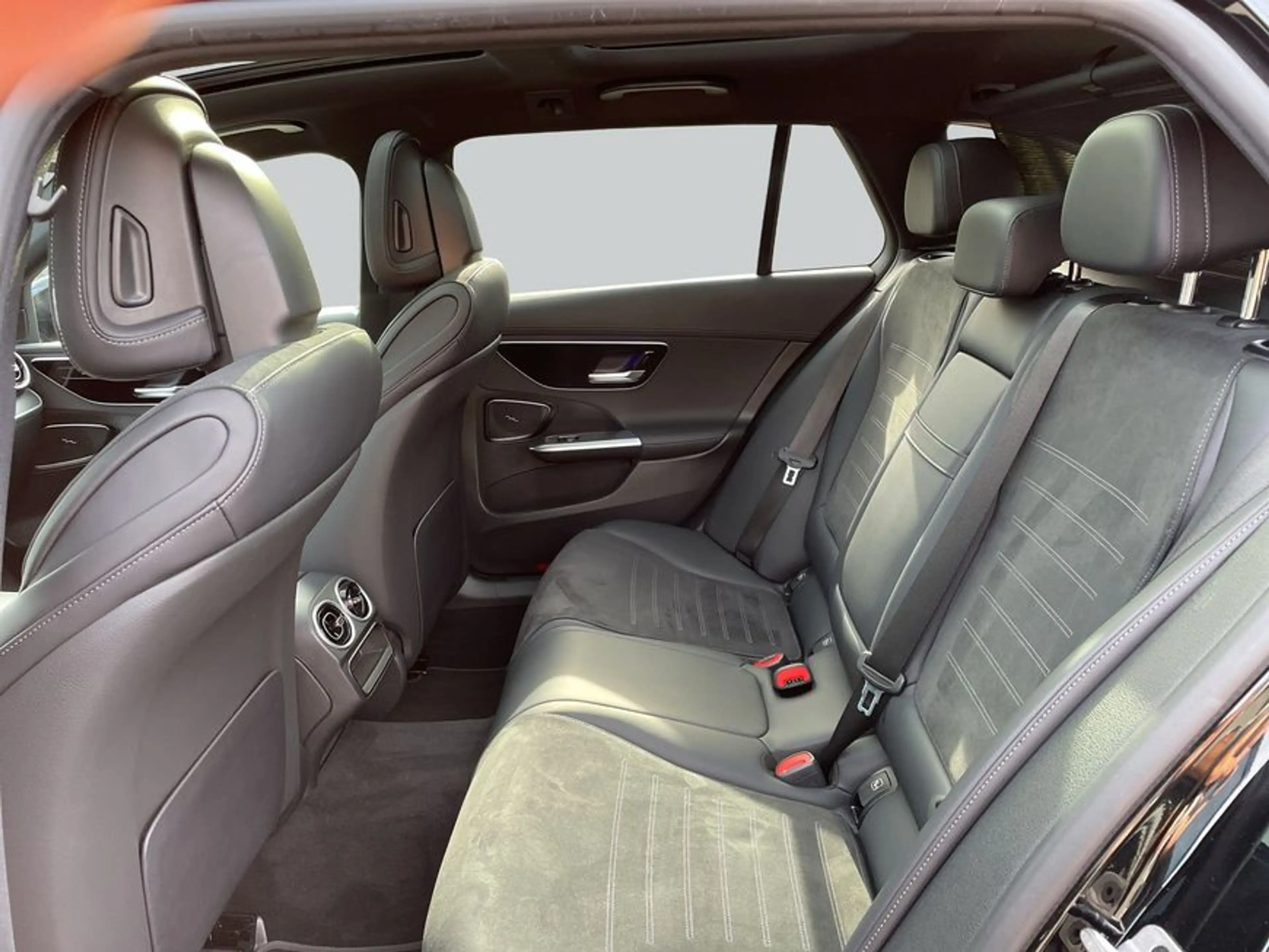 Mercedes-Benz C 300 C-Klasse — photo 11