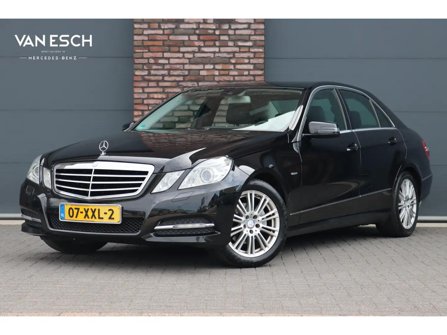 Mercedes-Benz E 220 CDI Business Class Avantgarde Aut7 | Navigatie | S Чорний - 1
